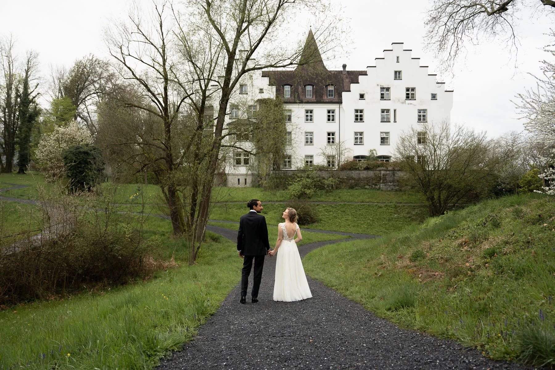 Brautpaar Schloss Wartegg Rorschacherberg natürlich — Martina Eggenberger Fotografie