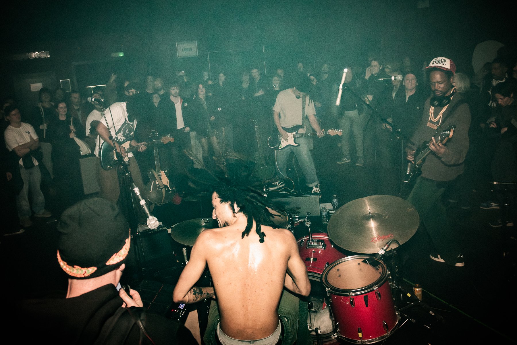 WULU - CROWD-1.jpg