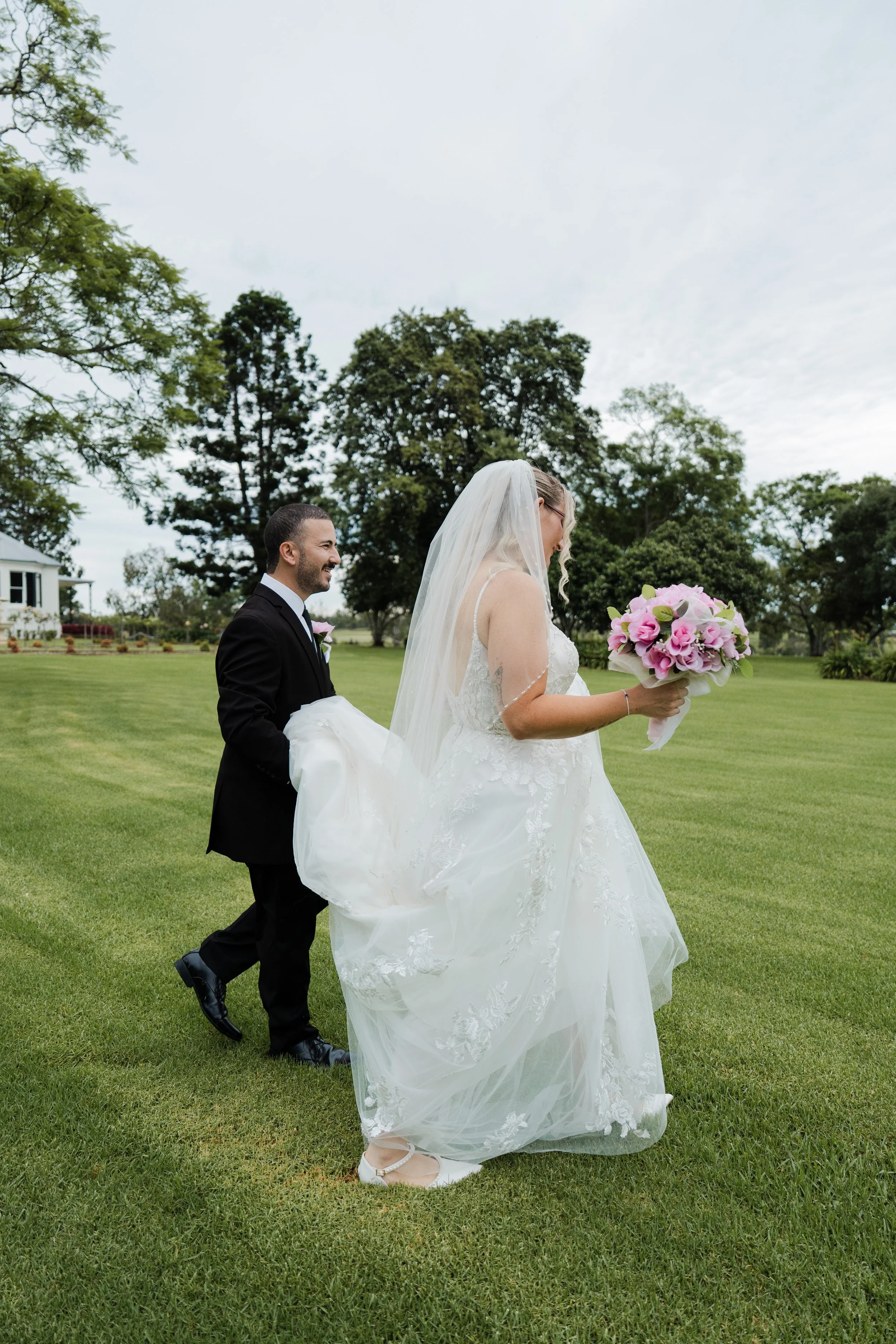 Outdoor Wedding - Gledswood Hills Homestead & Winery