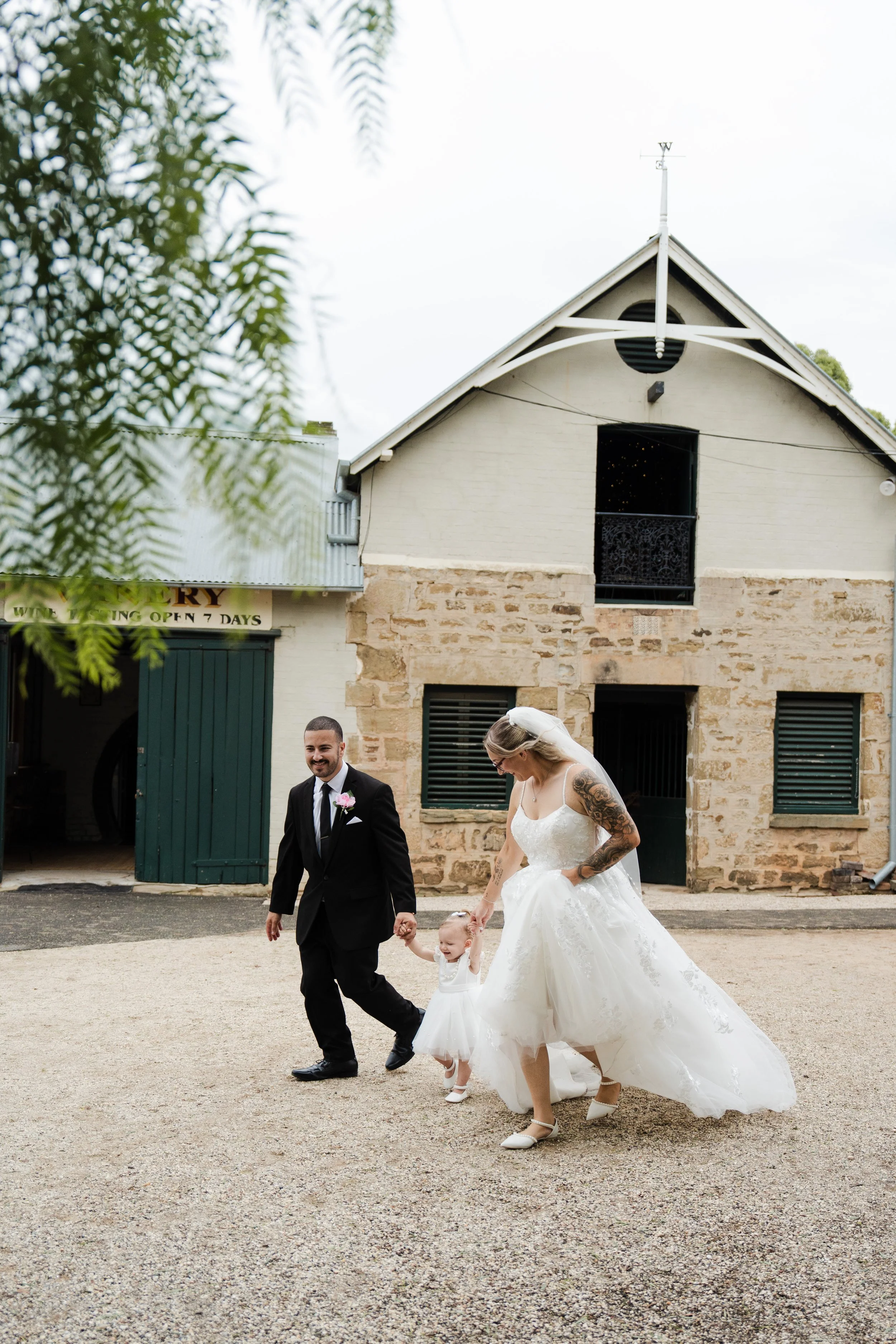 Outdoor Wedding - Gledswood Hills Homestead & Winery