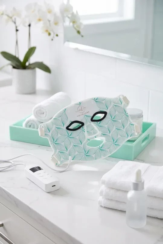 Nurse Leah LED Mask
