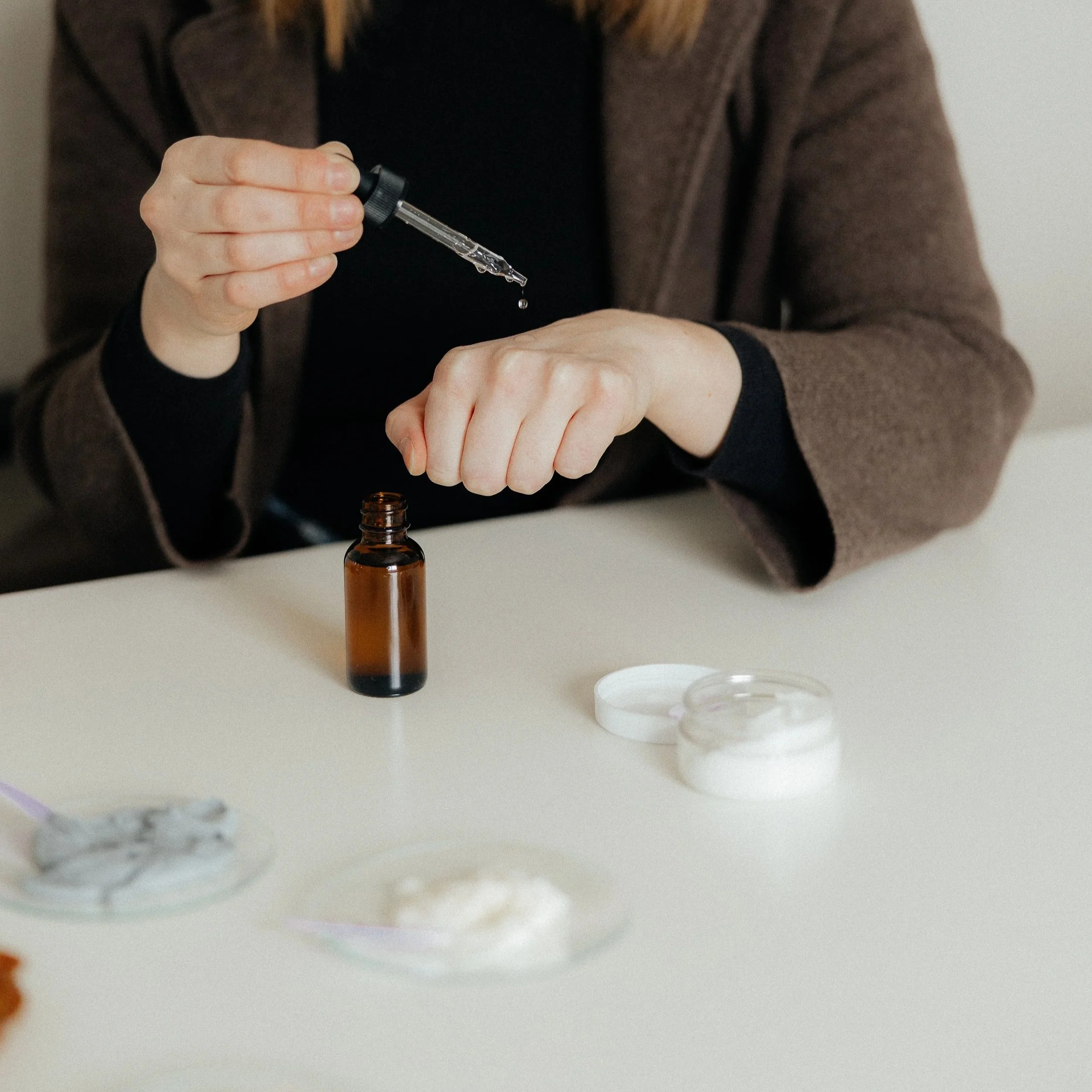 How Emollient Structure Affects Texture, Slip, and After-Feel in Formulations