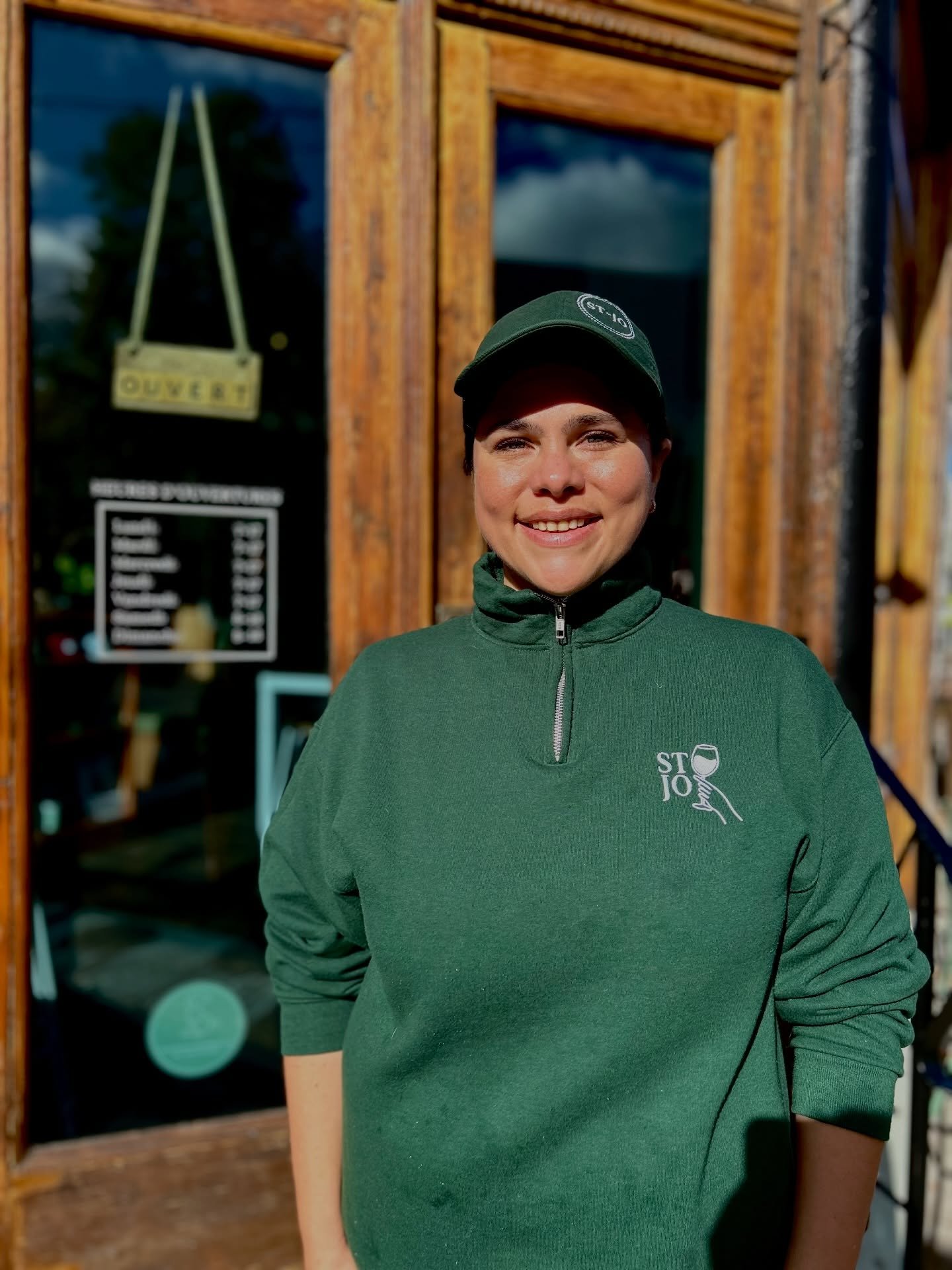 Aujourd&rsquo;hui, on veut souligner Vanessa ✨

D&eacute;termin&eacute;e, travaillante et toujours en mouvement, elle apporte une belle &eacute;nergie &agrave; l&rsquo;&eacute;quipe. Elle pratique son fran&ccedil;ais et nous notre espagnol, un &eacut