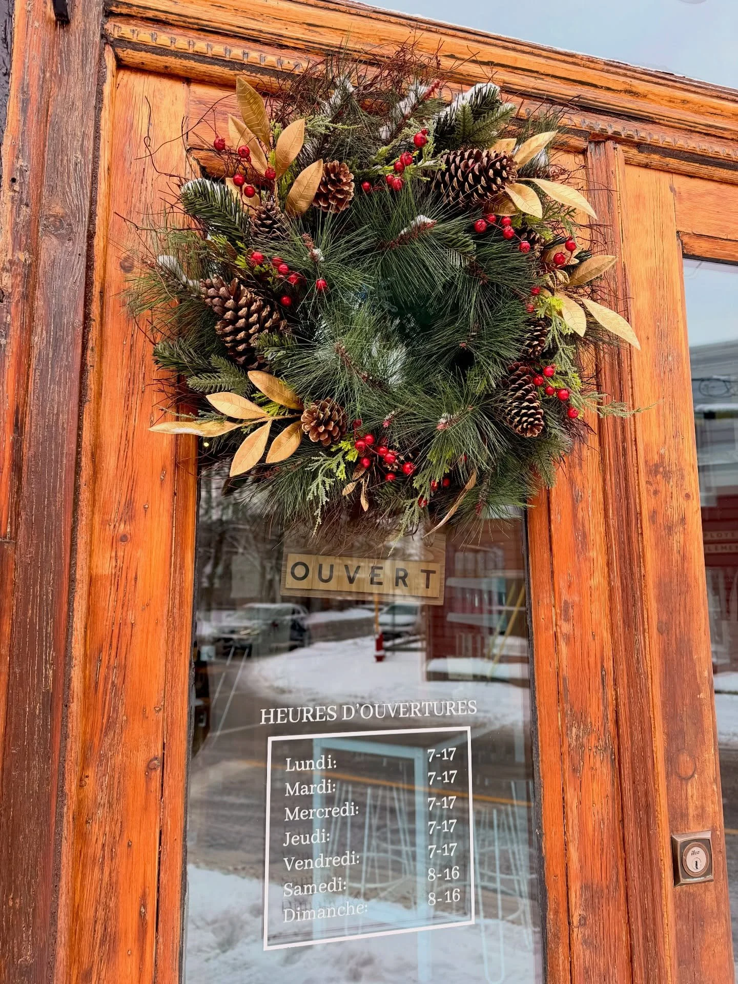 ✨ Nous sommes de retour !&nbsp;

Apr&egrave;s une petite pause bien m&eacute;rit&eacute;e, l&rsquo;&eacute;quipe est en pleine forme et le Comptoir St-Jo rouvre ses portes. On a h&acirc;te de vous retrouver autour d&rsquo;un bon plat. 😍

Du lundi au