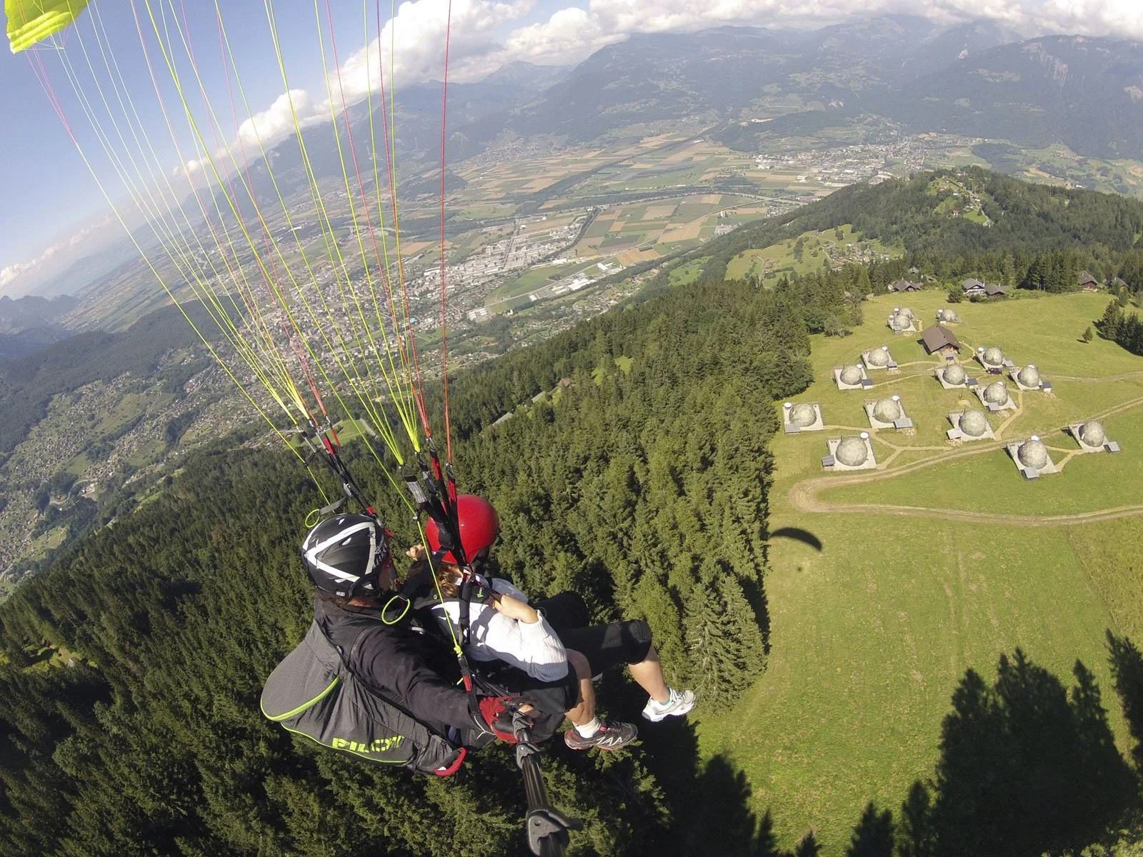 Paragliding in Valais