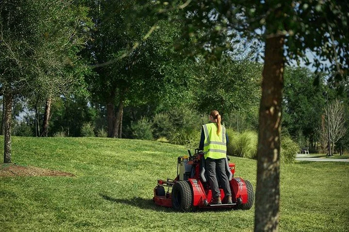 What does suspension mean for your business? Pure speed and higher output. Ferris turns rough terrain into smooth motion, letting you fly over bumps without sacrificing cut quality. More efficiency means more money in your pocket. 

#FeelsLikeaFerris