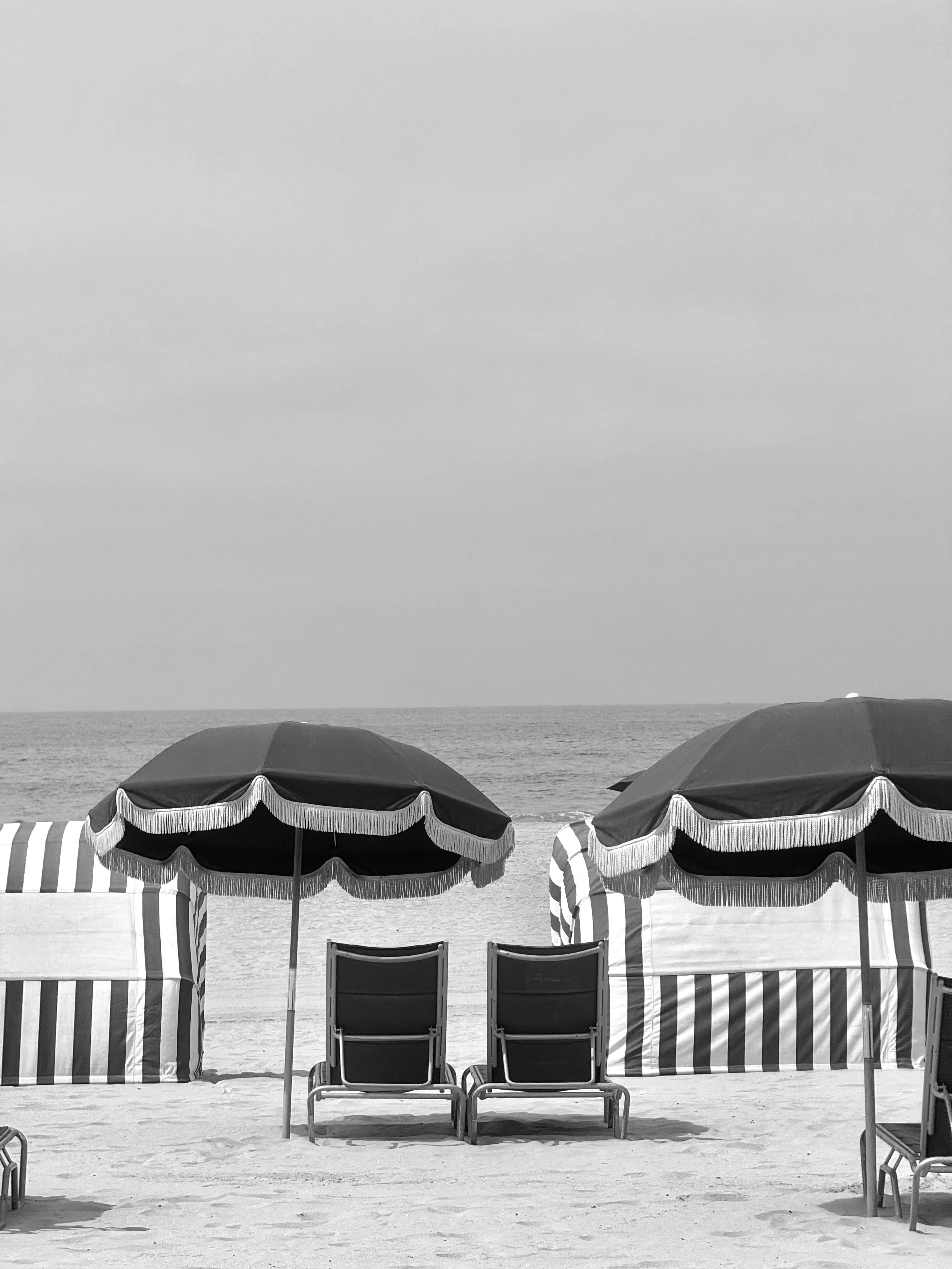 Umbrellas & Beach Chairs B&W
