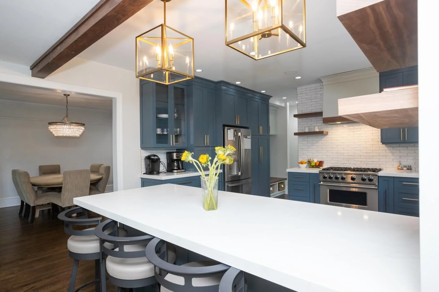 Their first Christmas in their new kitchen for this wonderful Beverly family. Thanks @mhwilson816 for letting us design/build your new spaces!