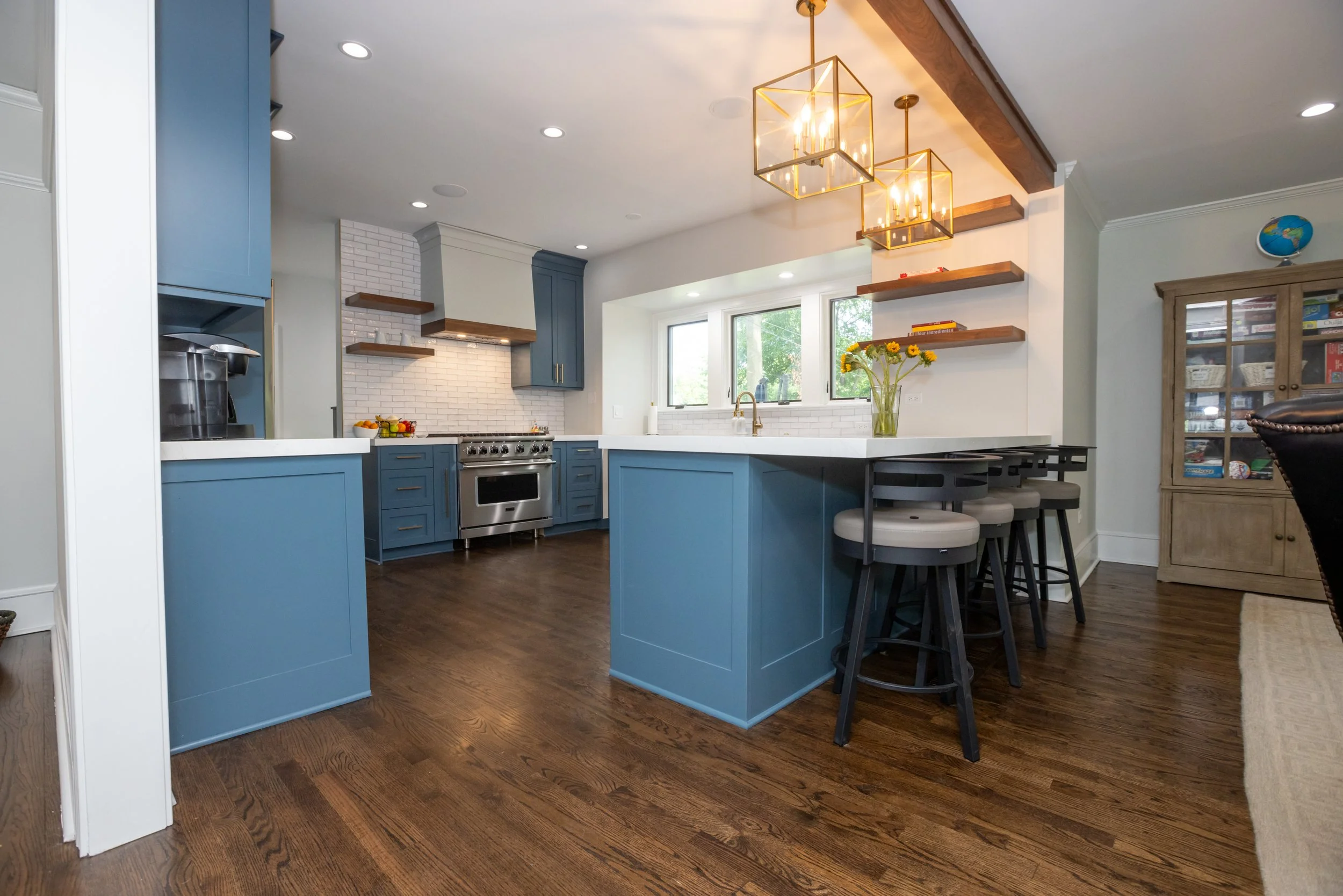 9325 S Damen -62.jpg