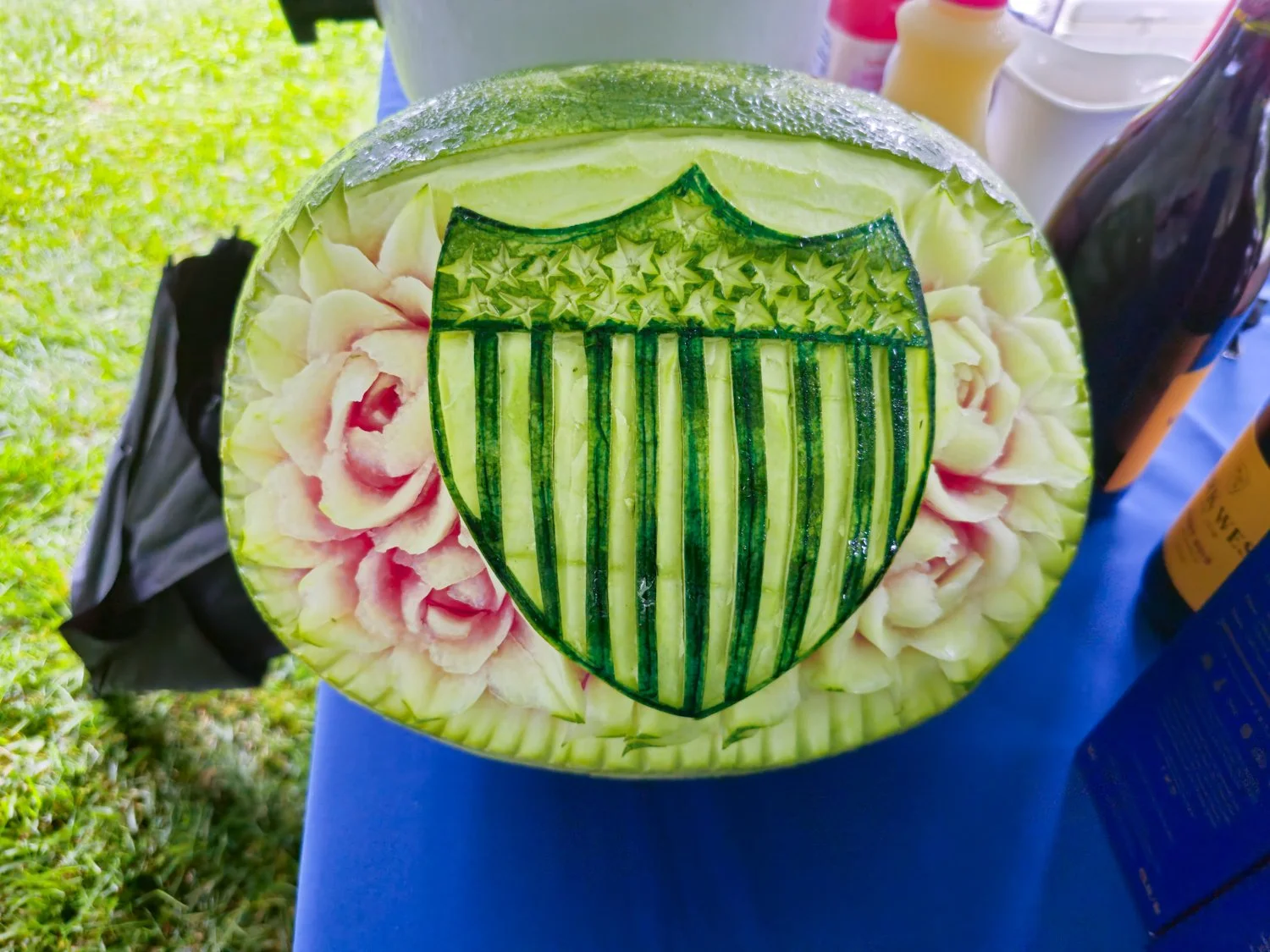 CG Table Pig Roast -Bachrach©-141926.jpg