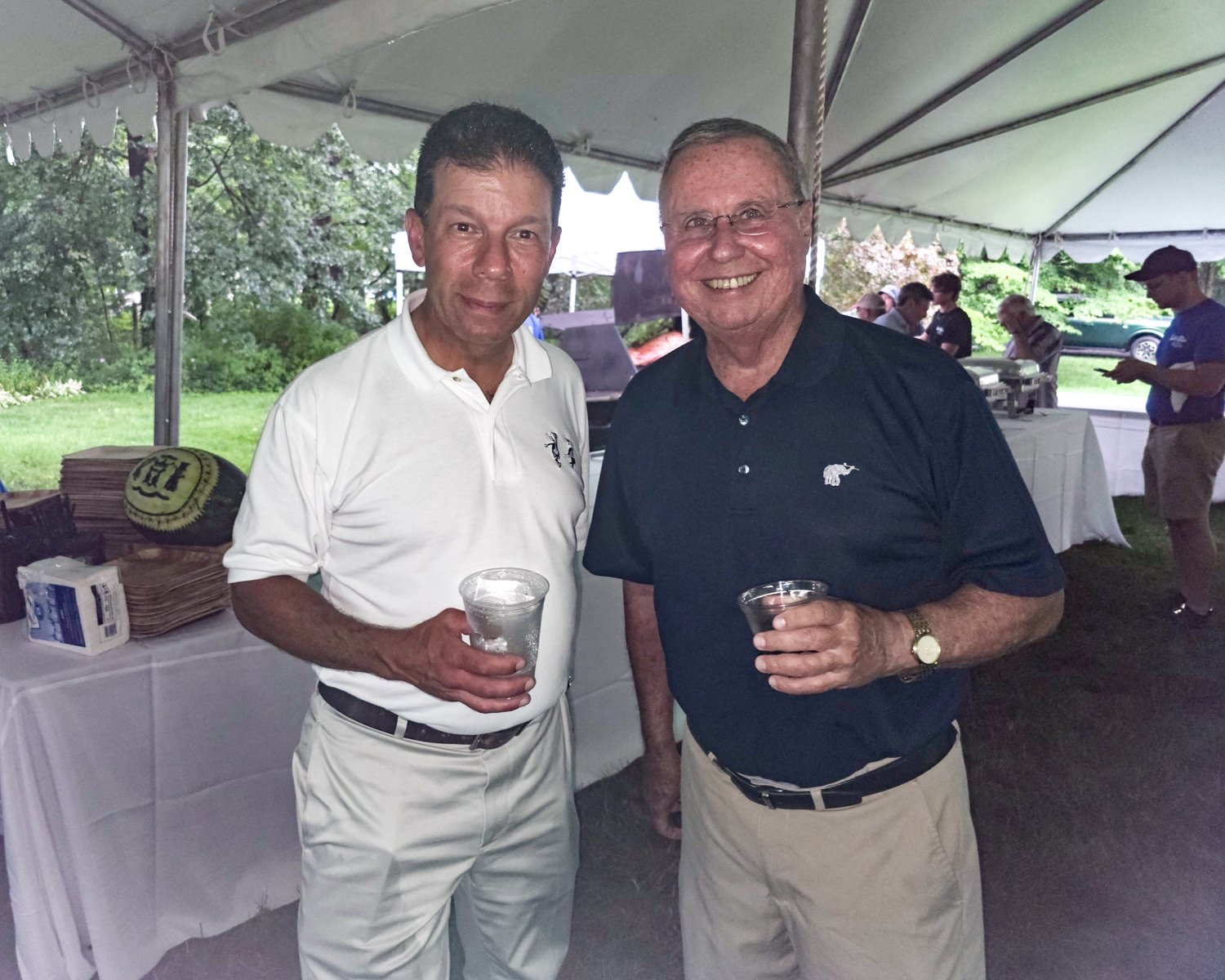 CG Table Pig Roast -Bachrach©-154523.jpg