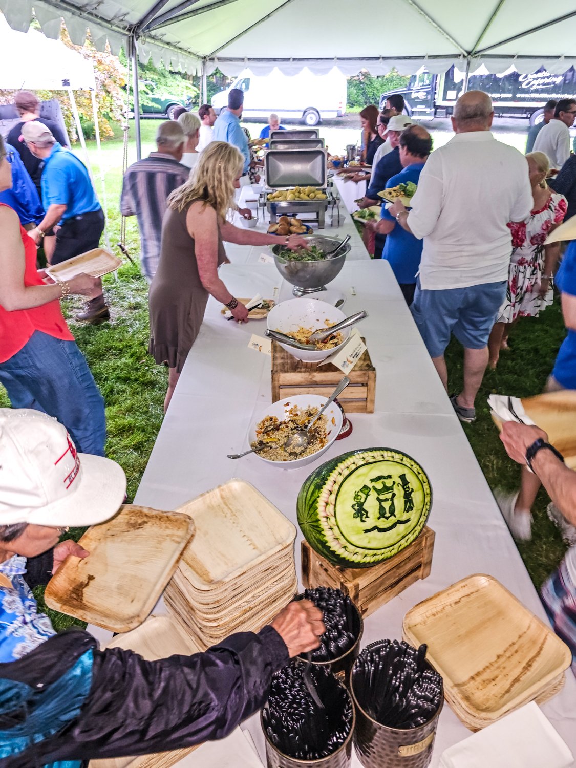 CG Table Pig Roast -Bachrach©-161138.jpg