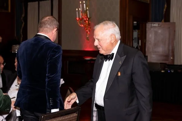 Cricket Groundhog Super 007 -Bachrach©-8130 copy.jpg