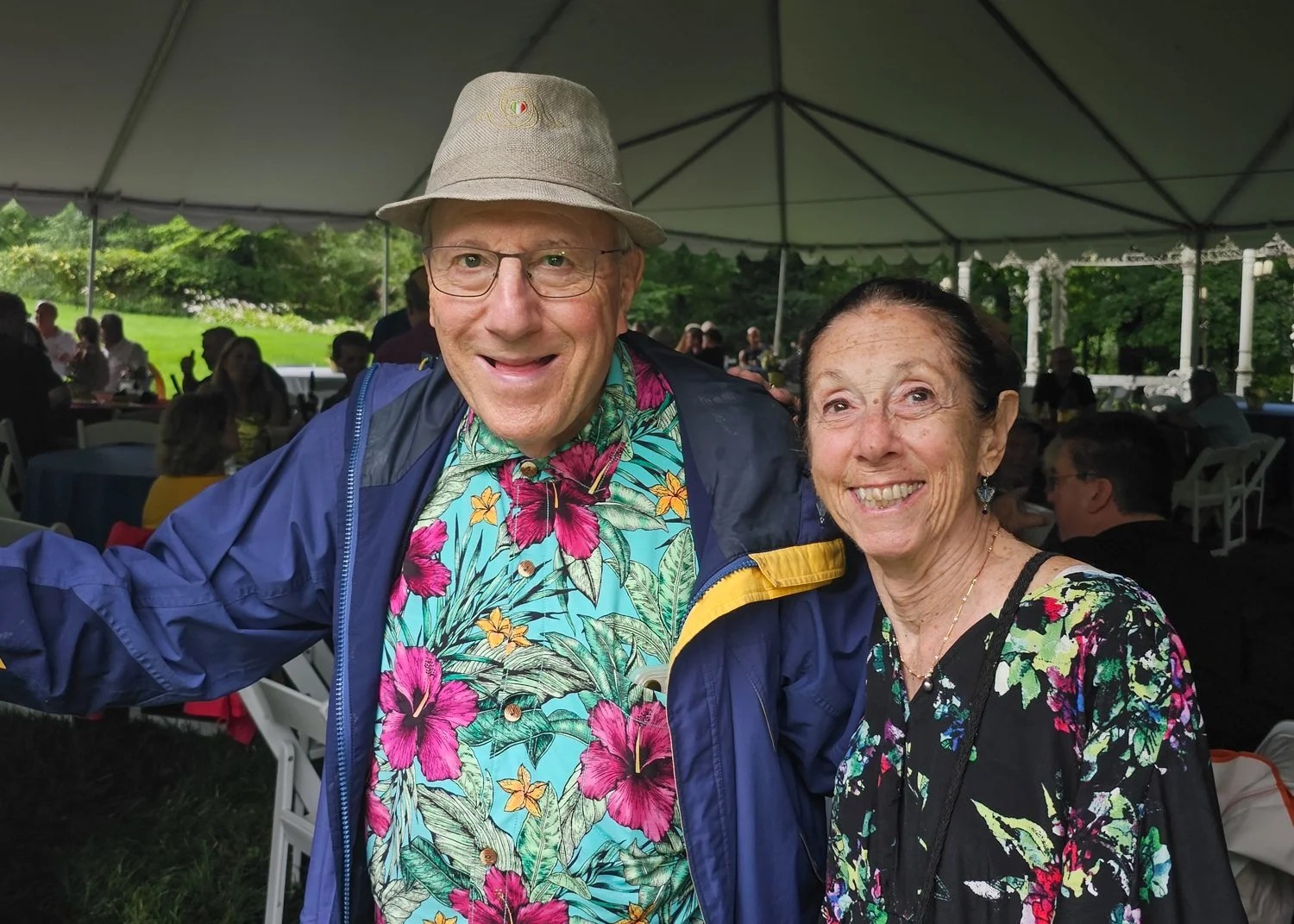 CG Table Pig Roast -Bachrach©-155552.jpg