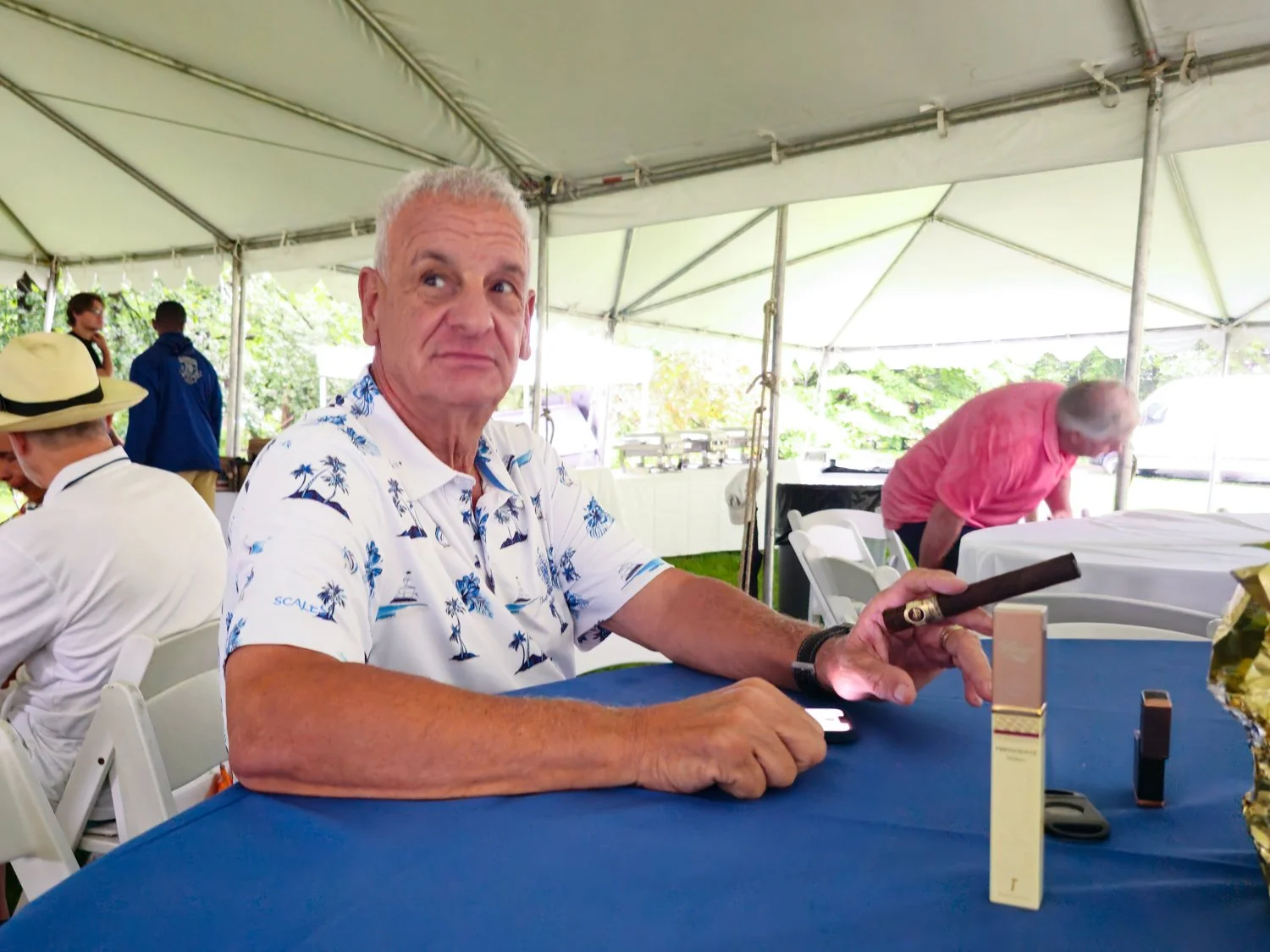 CG Table Pig Roast -Bachrach©-144818.jpg