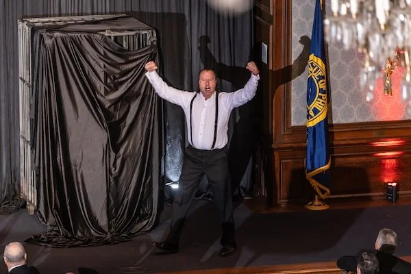 Cricket Groundhog Super 007 -Bachrach-0205 copy.jpg