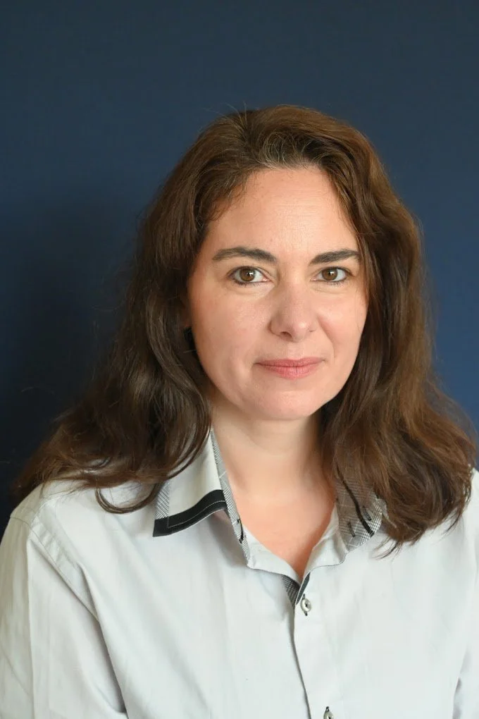 Elise LE LANN - Auxiliaire de Puériculture, propose également portage physiologique, réflexologie bébé émotionnelle et bain enveloppé sur le 78, 95.