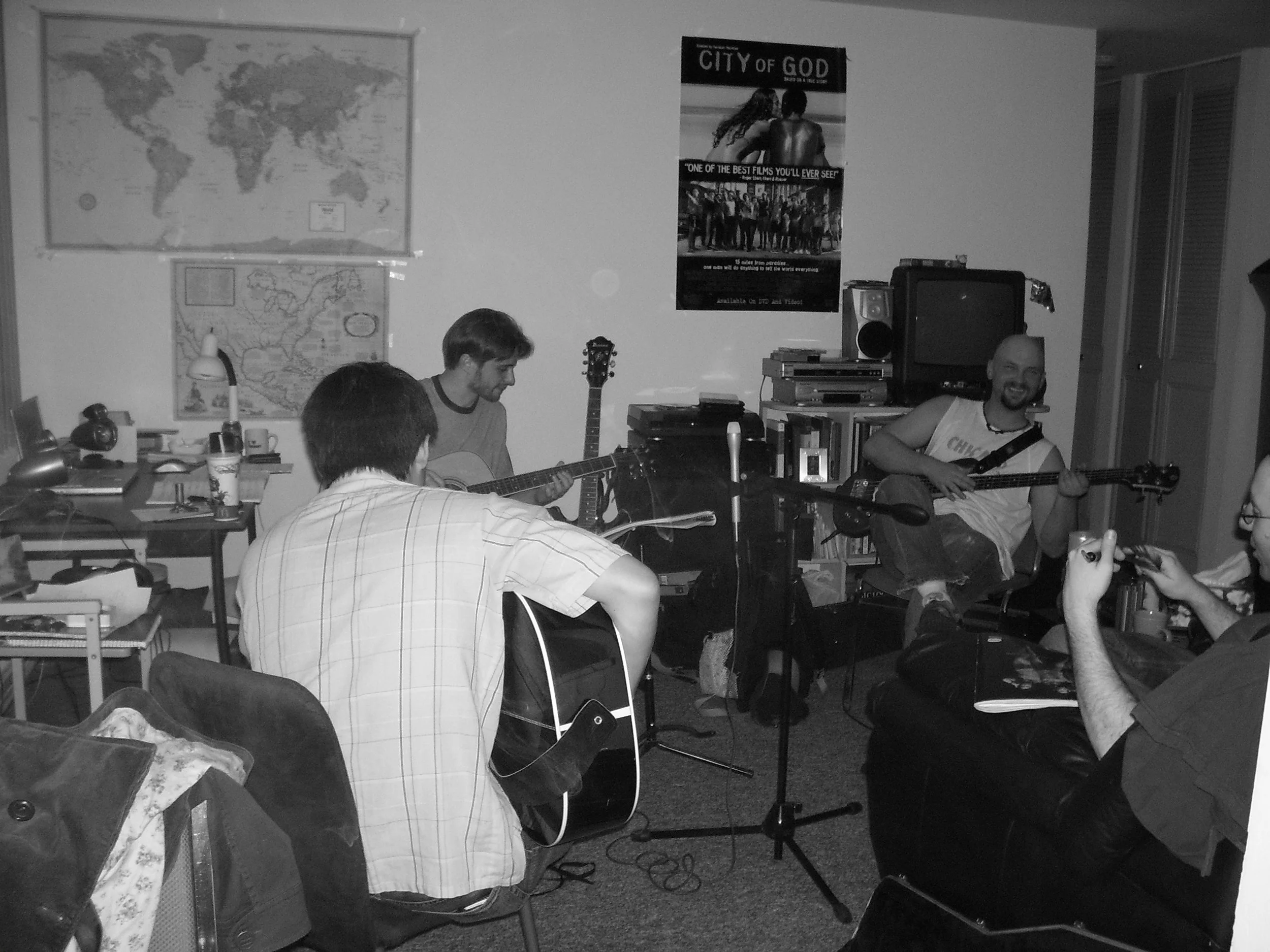 Group of musicians playing in an apartment