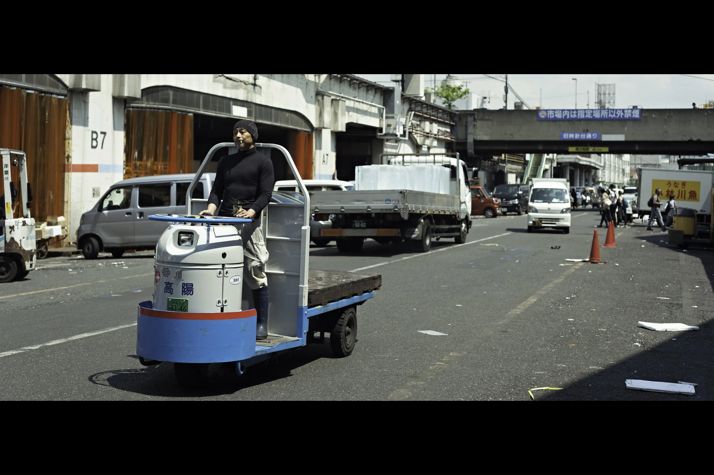 tsukiji-market-trolley-carts.jpg