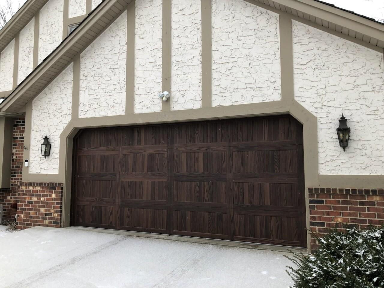 16x7 CHI 5916 dark oak no windows torsion 12 long stamped carriage polyurethane with accent dark oak vinyl .png