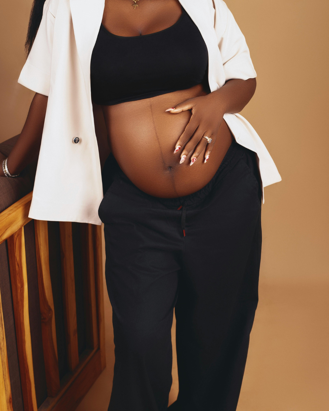 black pregnant woman