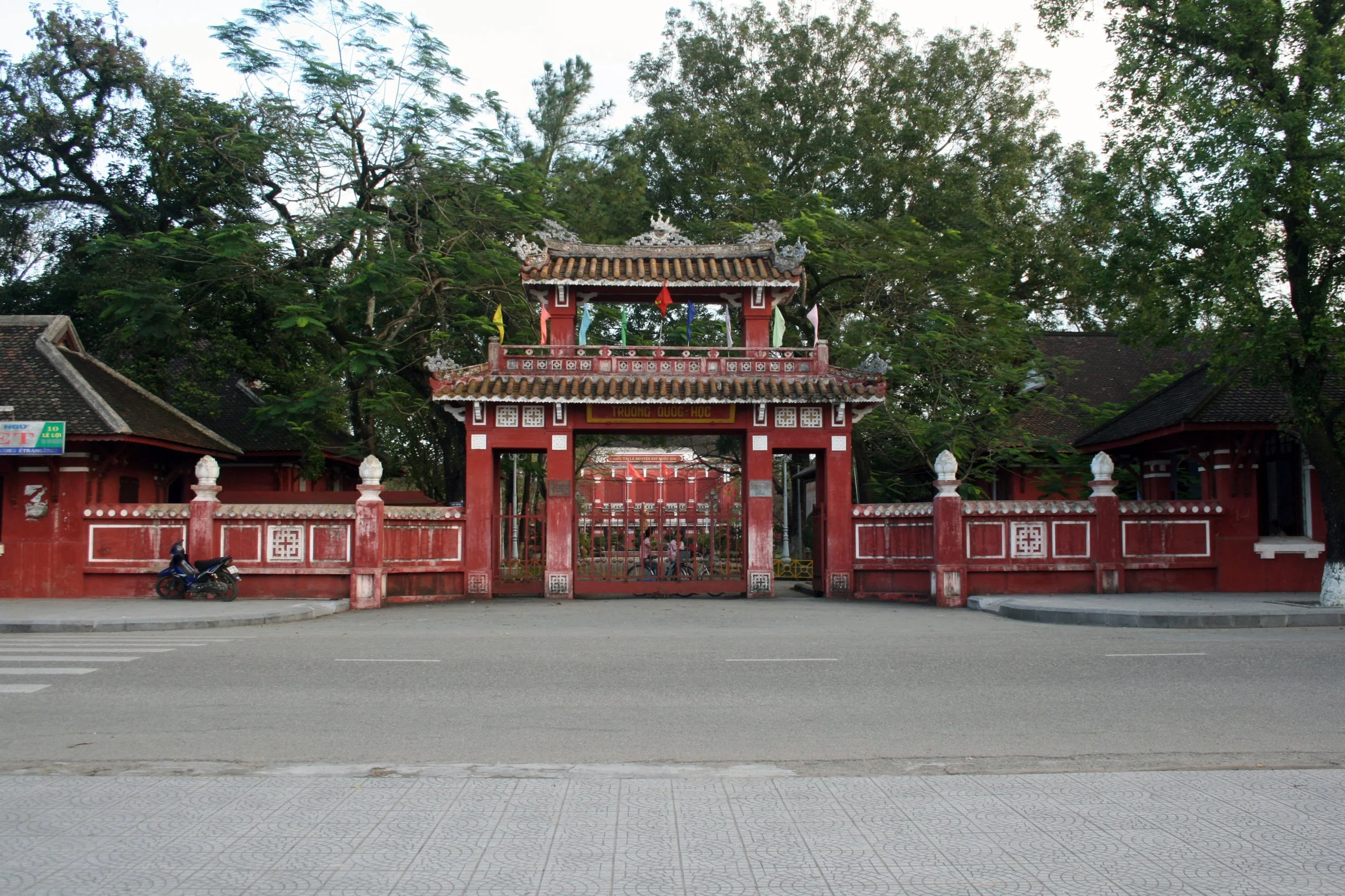 Quốc_Học_Huế.jpg