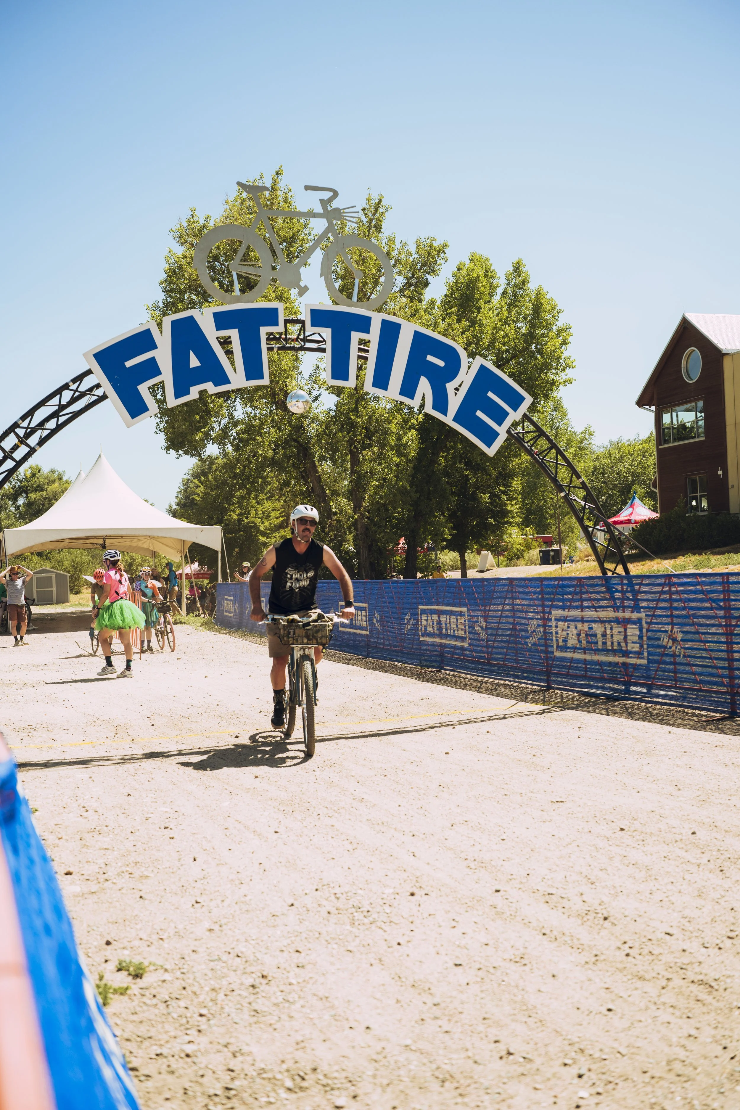 MachmerMedia_2026FOCOFONDO-b-128.jpg