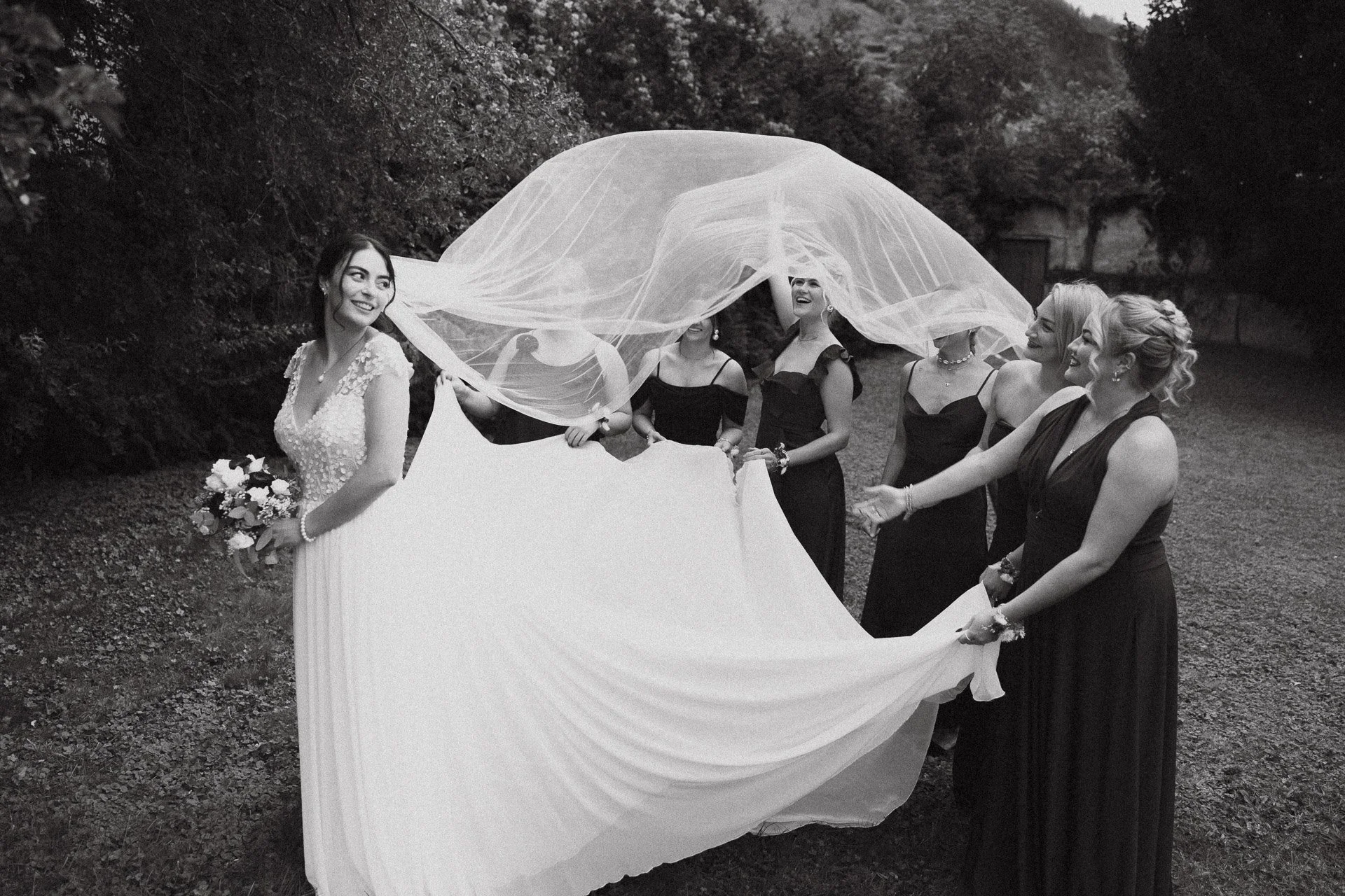 Braut &amp; Brautjungfern – Neuwied