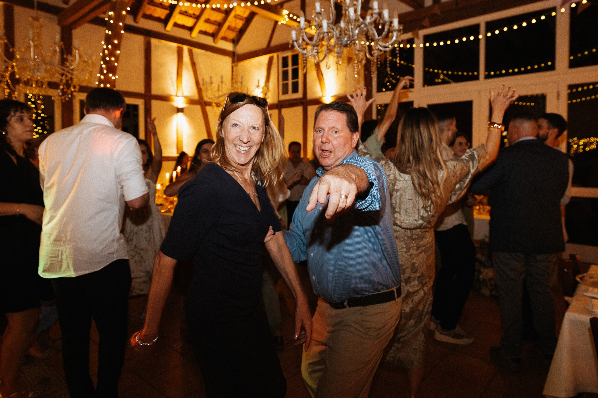 Party und Tanzfläche Hochzeit Hofgut Rodenstein – authentische Fotos von DIETZIMAGE.