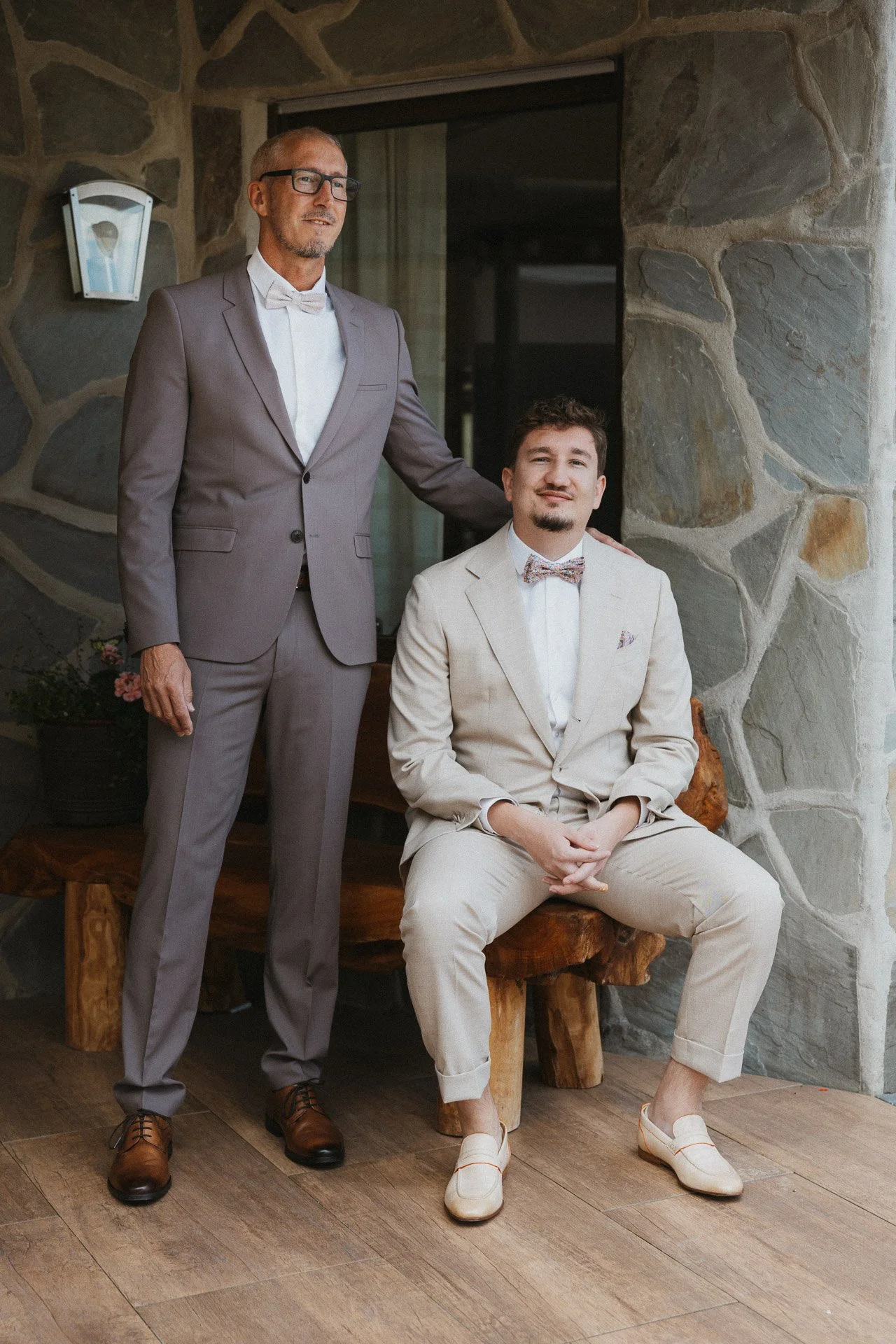 Tino entspannt sitzend während des Getting Readys.