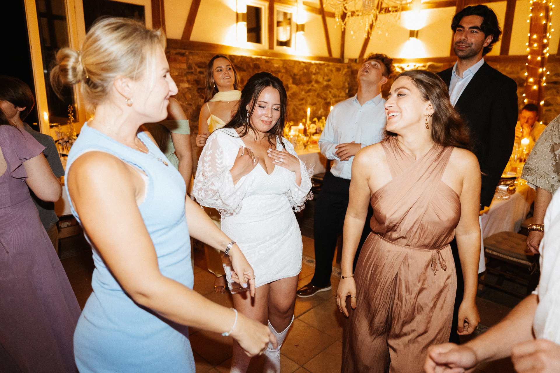 Party und Tanzfläche Hochzeit Hofgut Rodenstein – authentische Fotos von DIETZIMAGE.