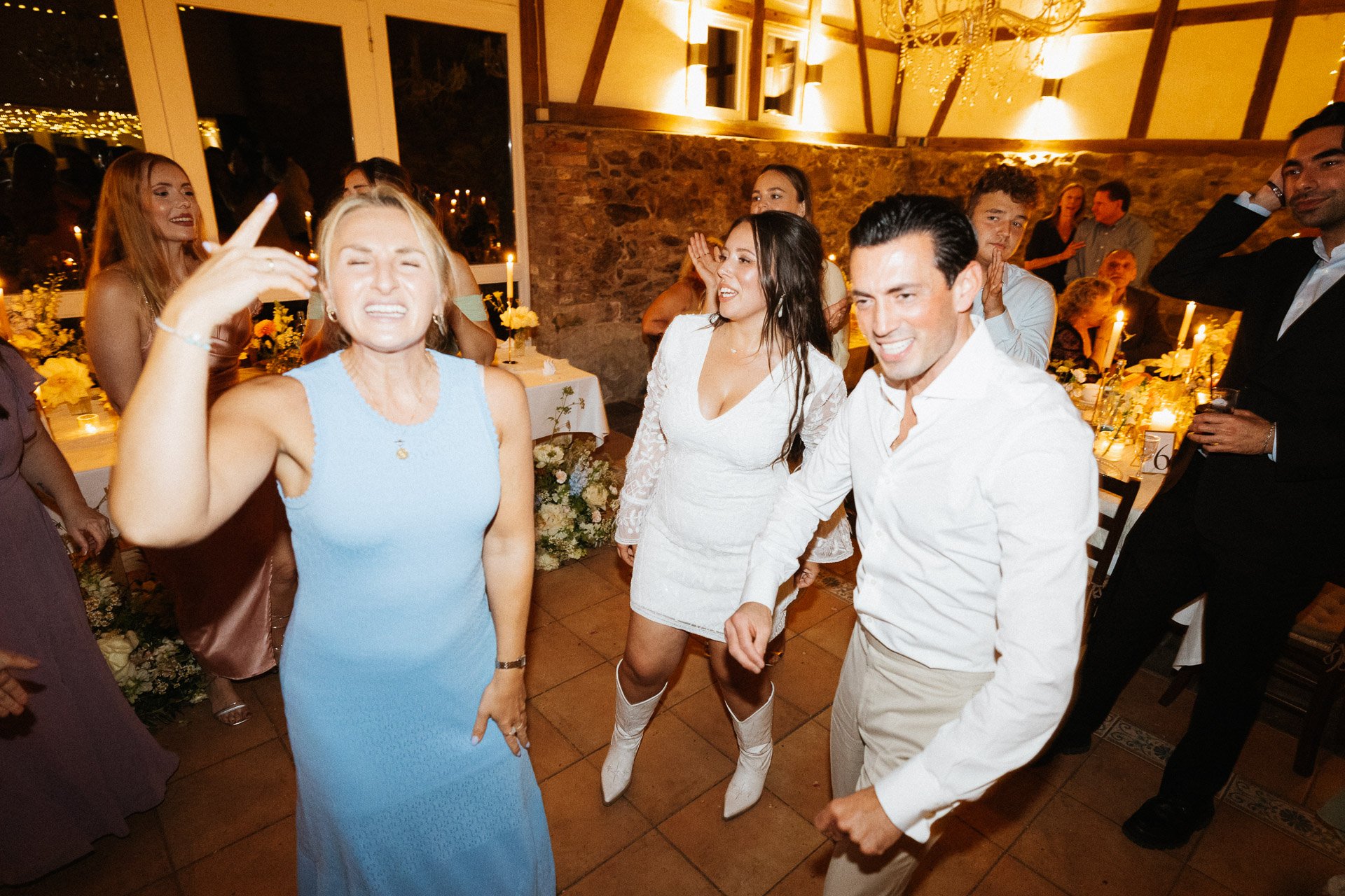 Party und Tanzfläche Hochzeit Hofgut Rodenstein – authentische Fotos von DIETZIMAGE.