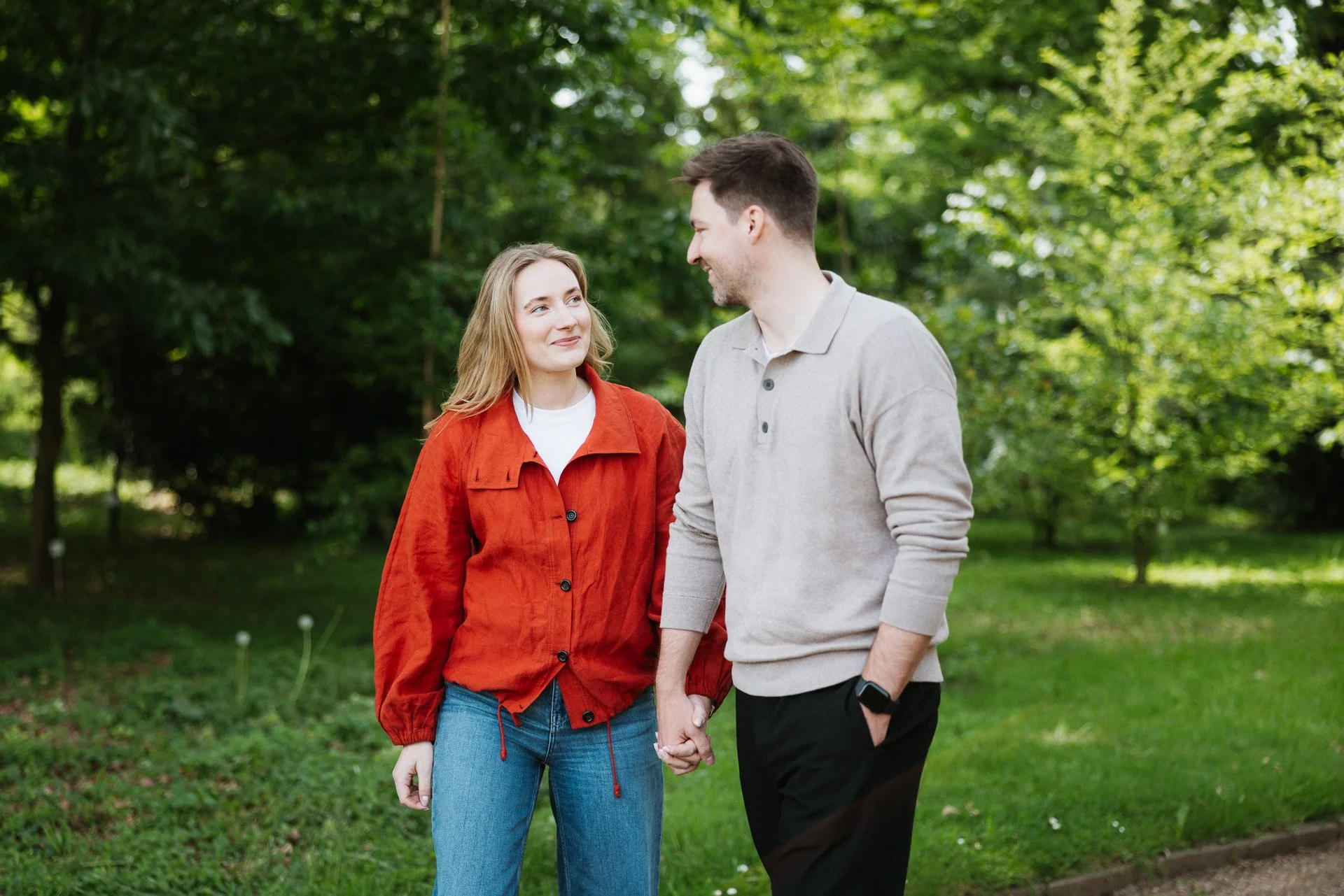 Lovestory von Sarah und Max im Botanischen Garten Bonn fotografiert von DIETZIMAGE