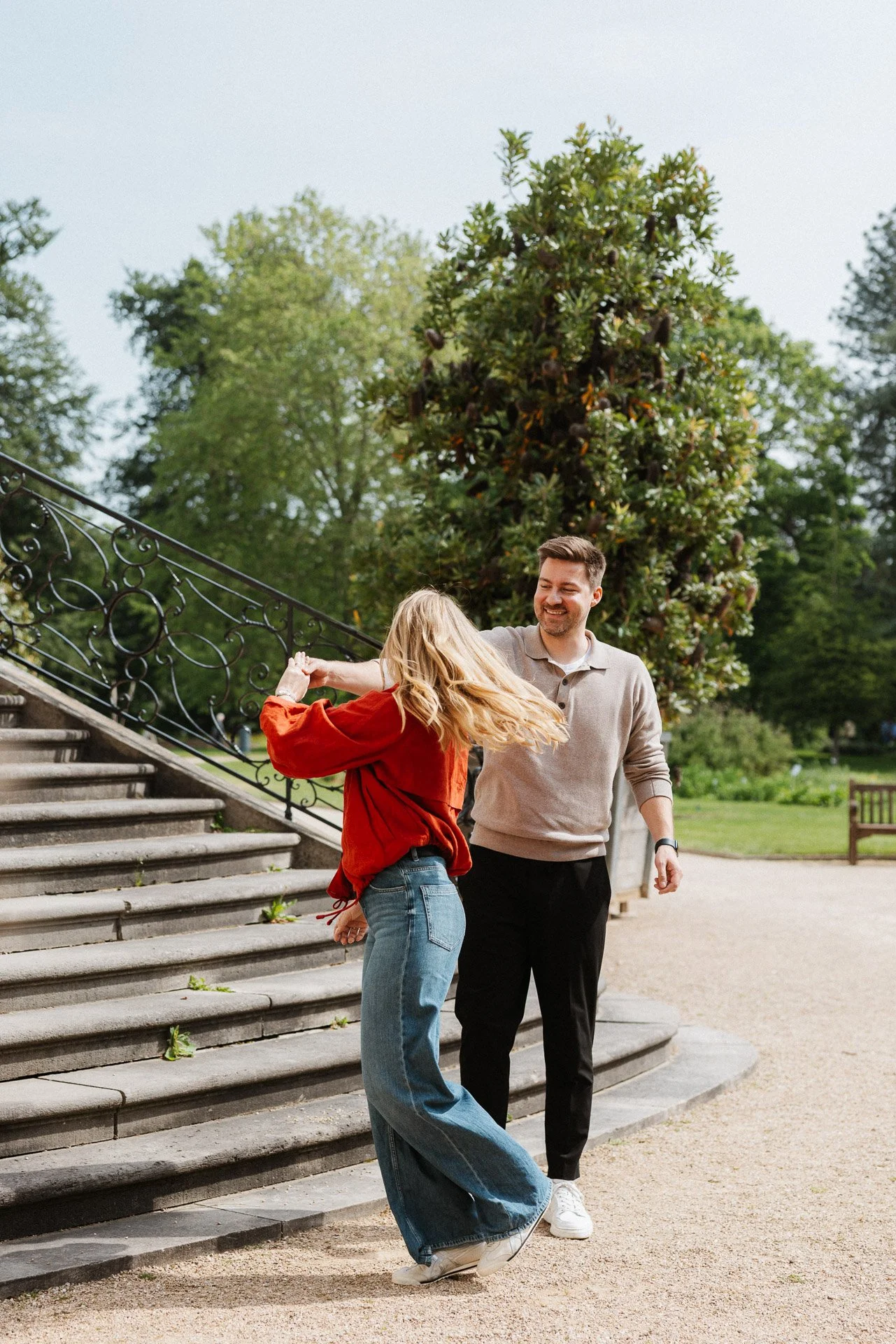 uthentische Paarfotografie im Botanischen Garten der Universität Bonn