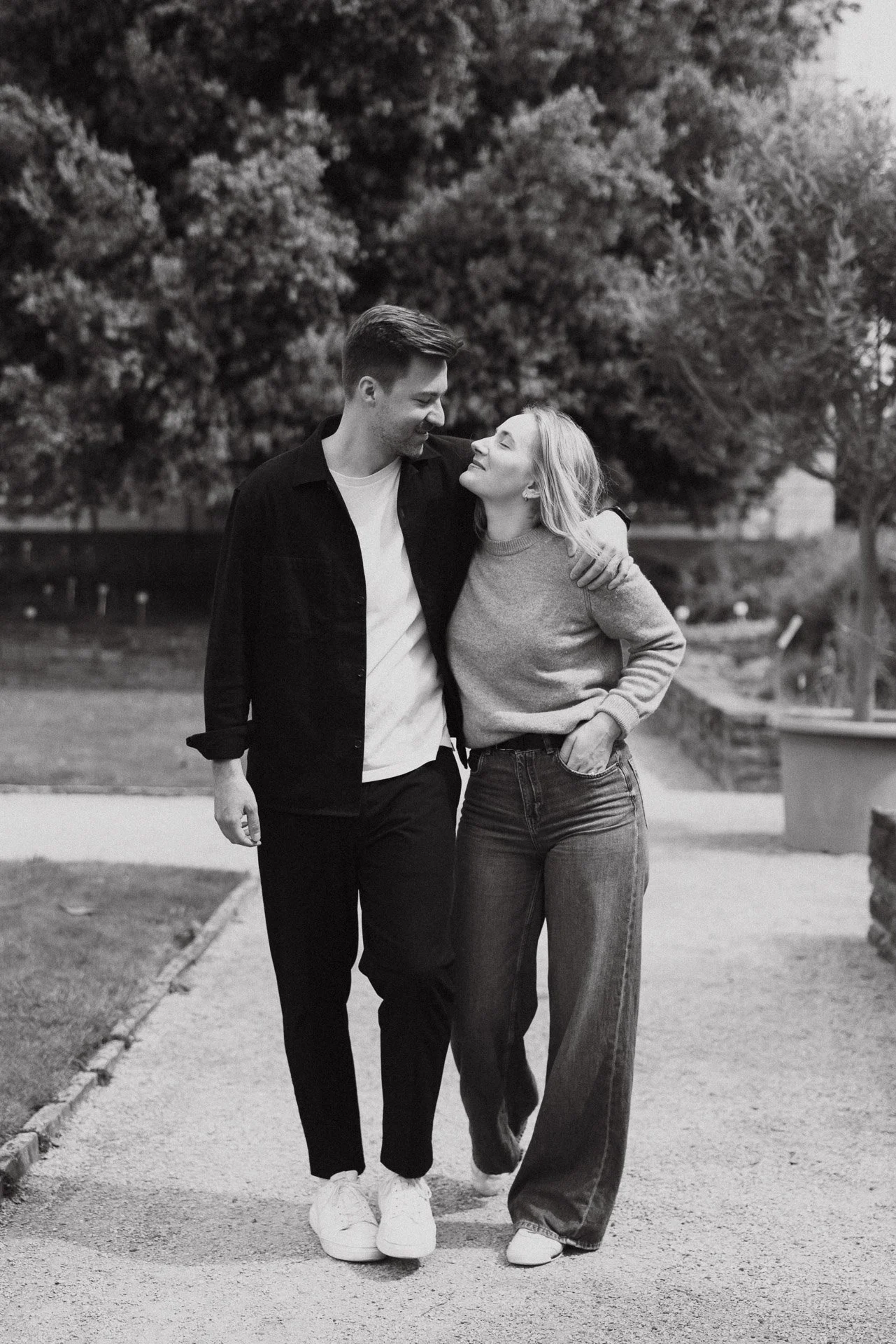 Natürliche Hochzeitsfotografie und Lovestory-Aufnahmen in Bonn