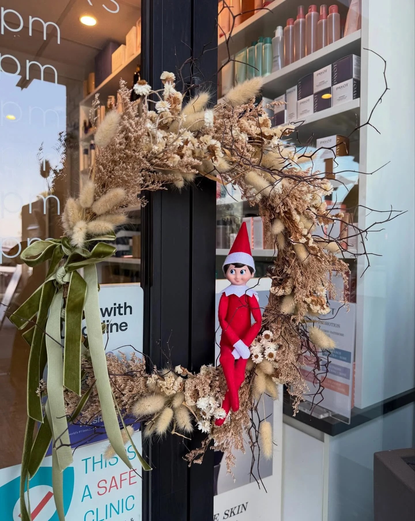 Merry Christmas 🤍
Dewy Neo is officially headed back to the North Pole after a big season of mischief.
Thank you for an incredible year, we are so grateful for each and every one of you and your ongoing support at Utopia.
May your Christmas be full 