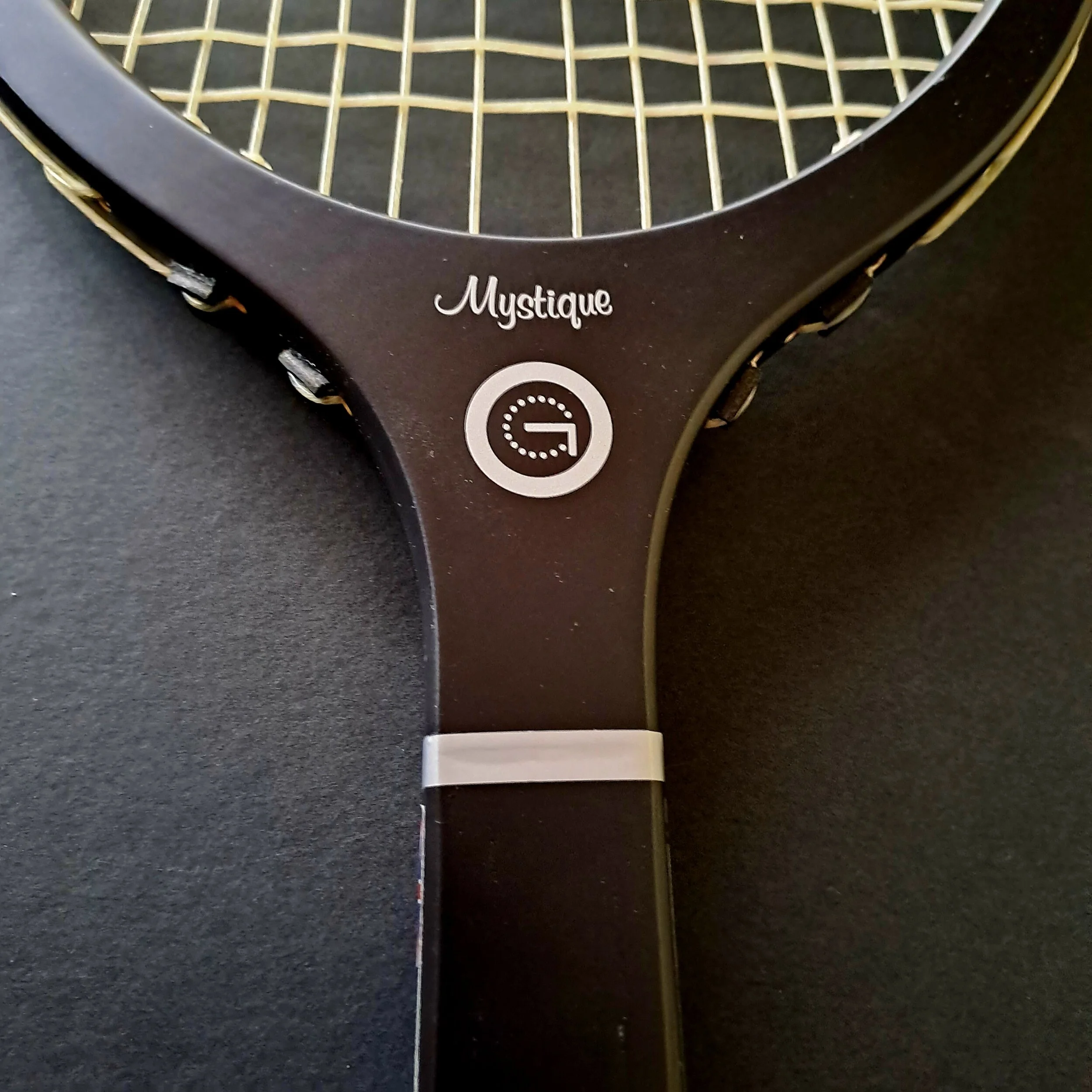Close-up of Grays Mystique showing front throat cosmetics.