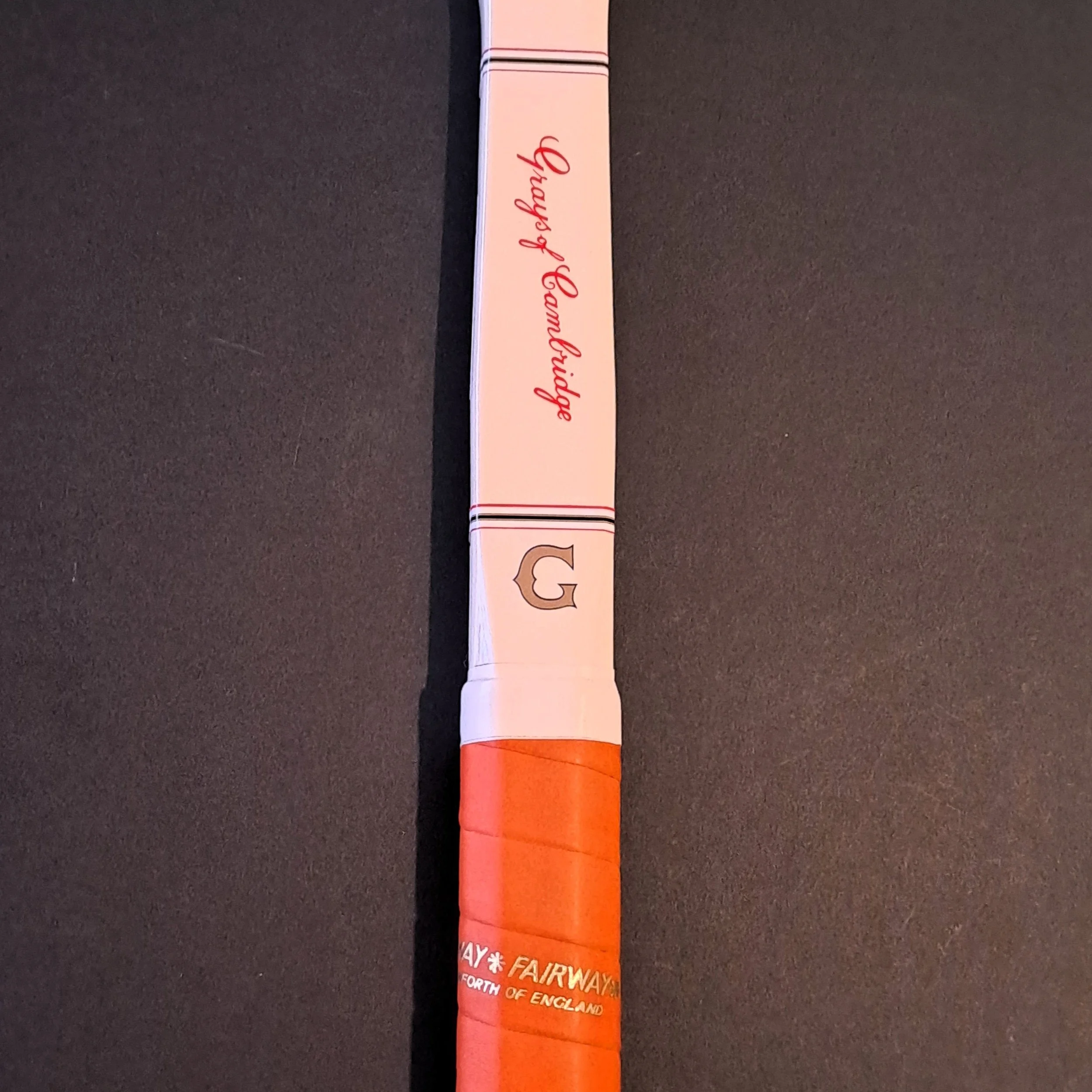 Close-up of Grays The Wingfield top of grip and shaft showing cosmetics.