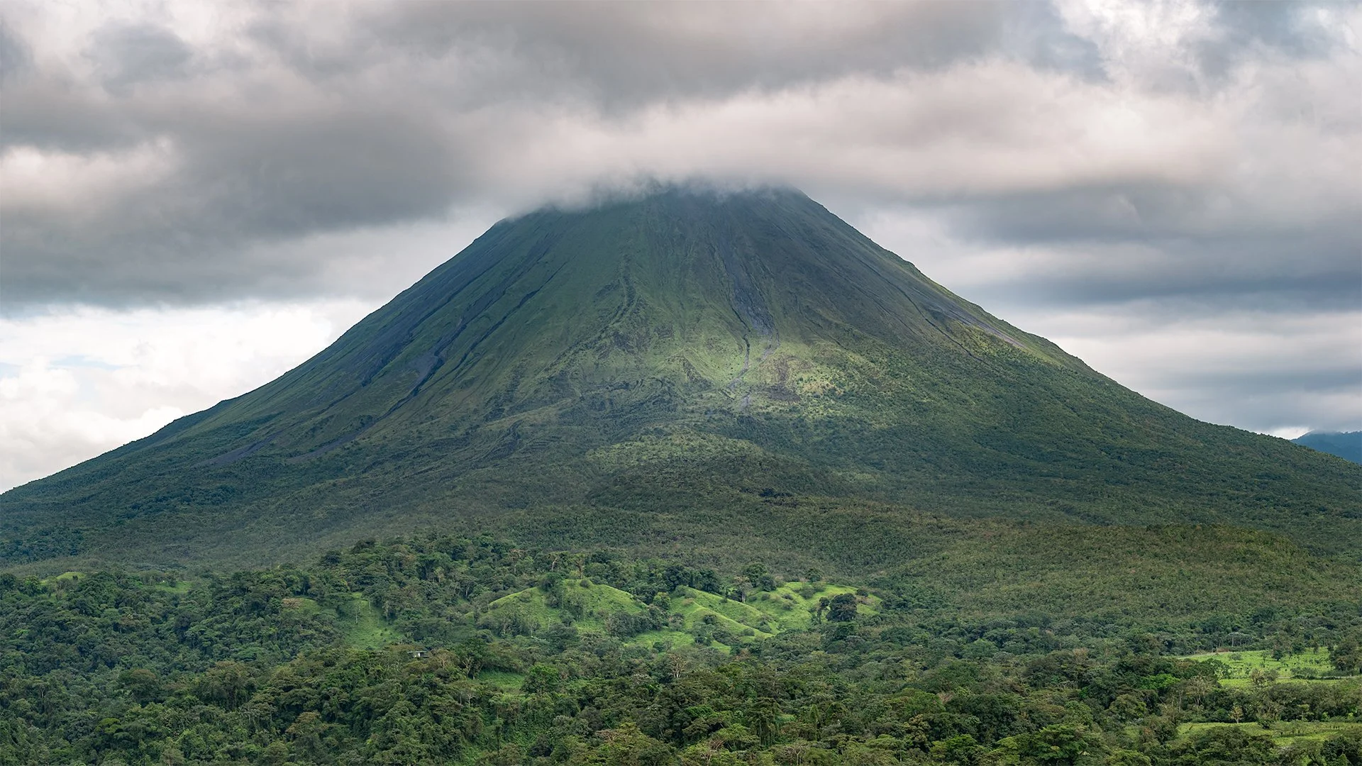 Arenal Rising 1080.jpg