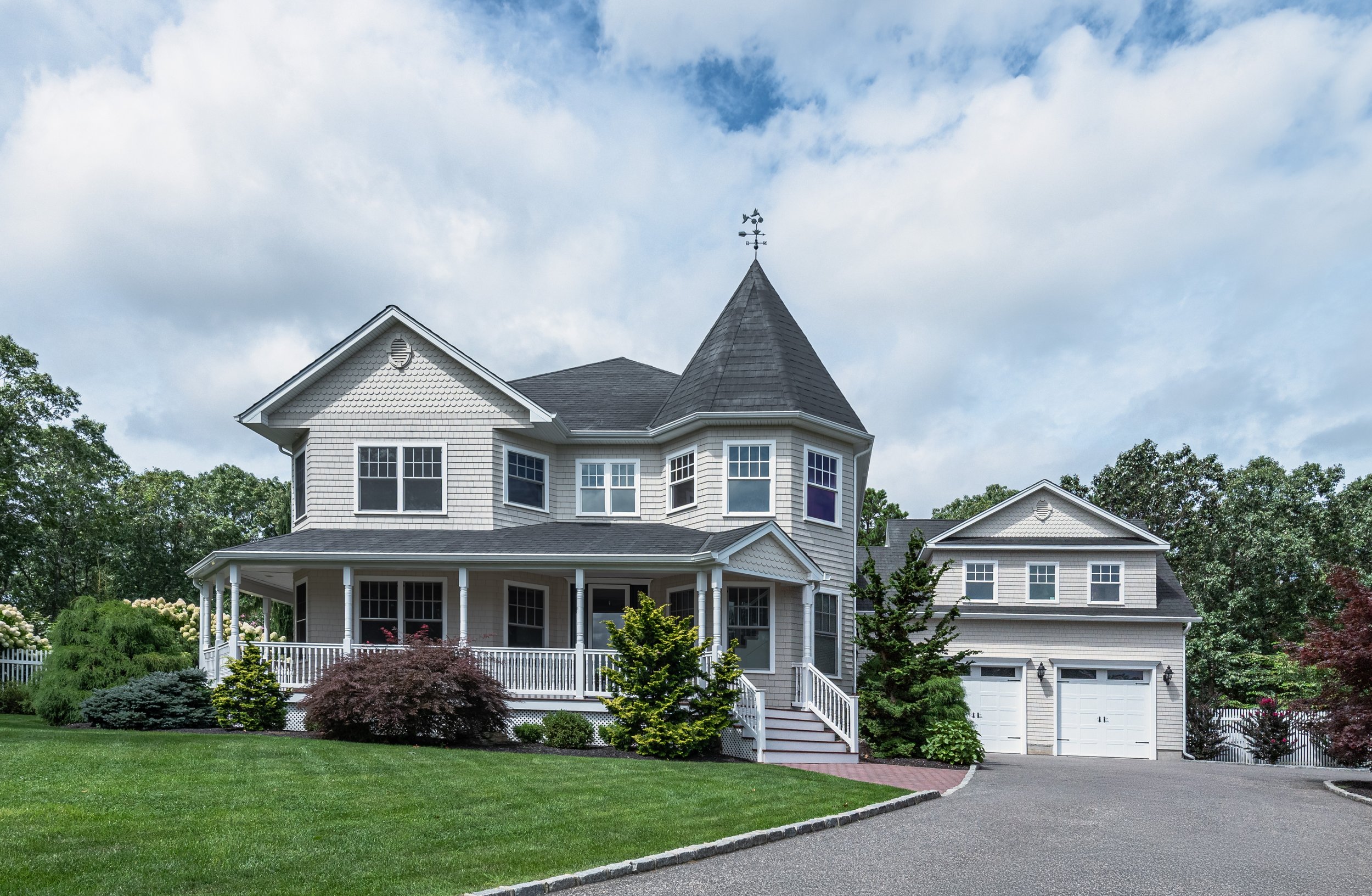 court-riverhead-long island-architectural-residential-exterior.jpg.jpg