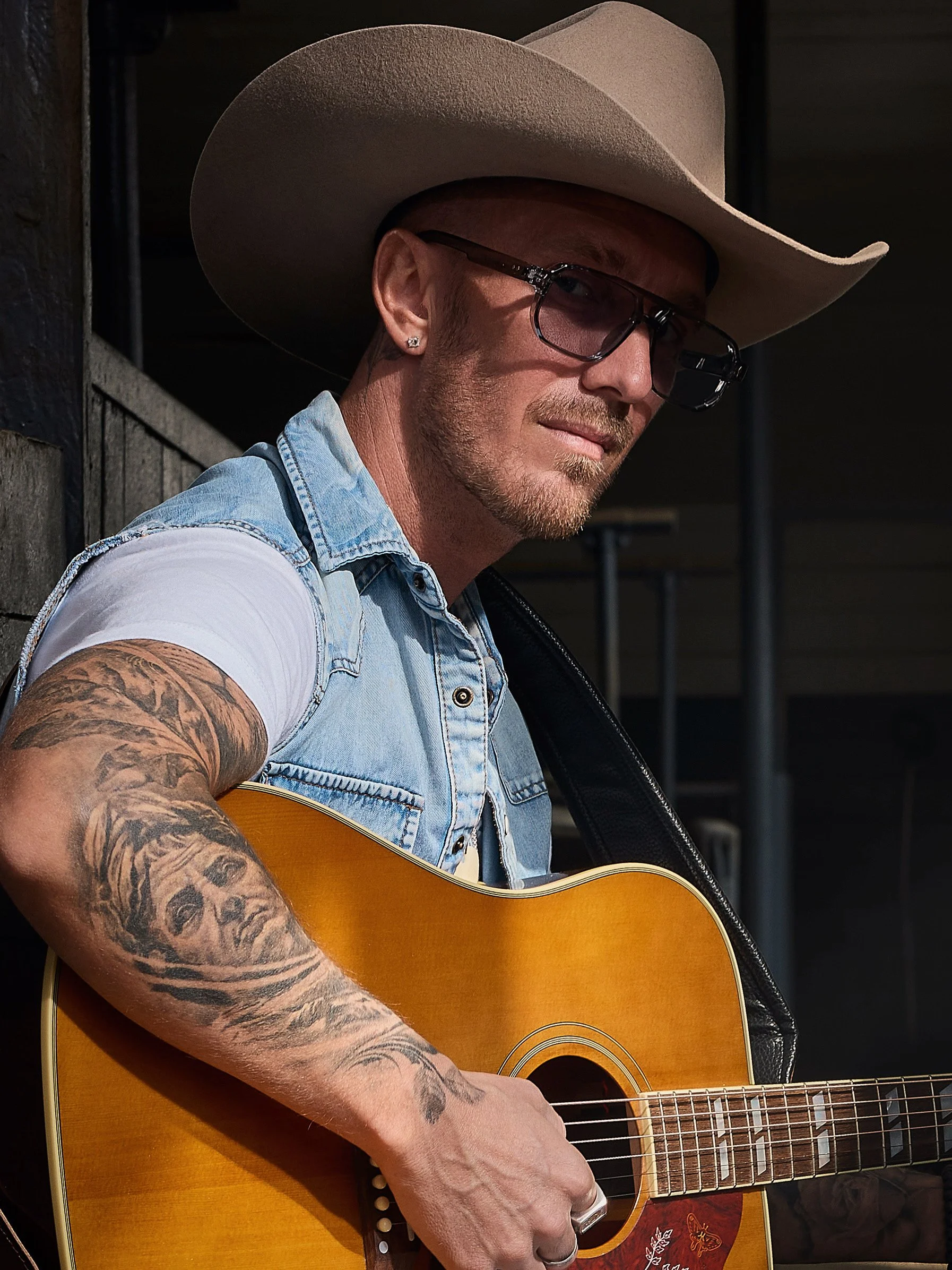 Mynd af vini sem féll frá allt of snemma varð að laginu Guð vantaði engil