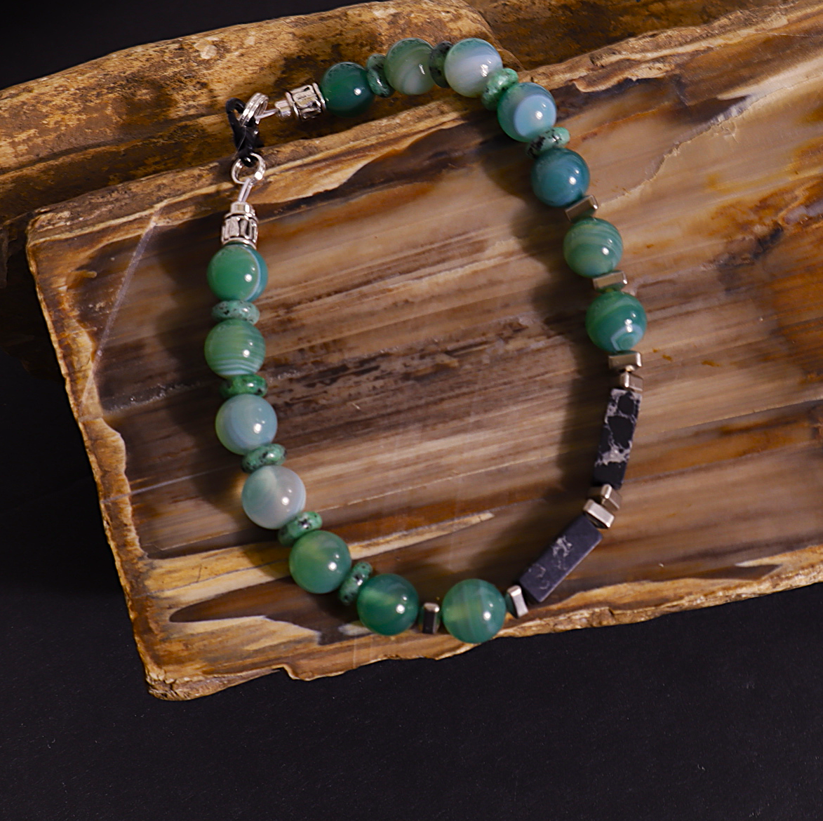 Striking earthy blend bracelet
