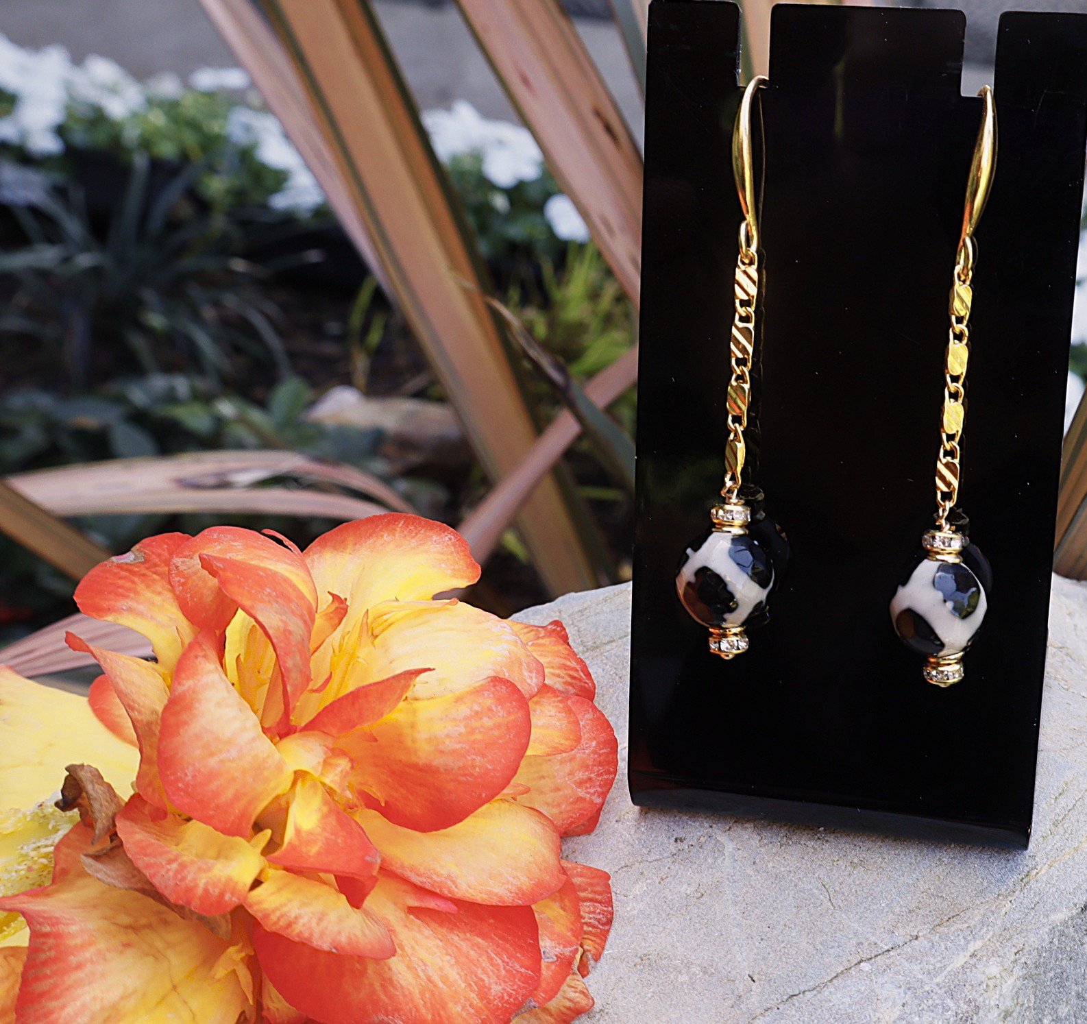 Elegance Unveiled: 18k Gold Filled Tibetan Agate Earrings
