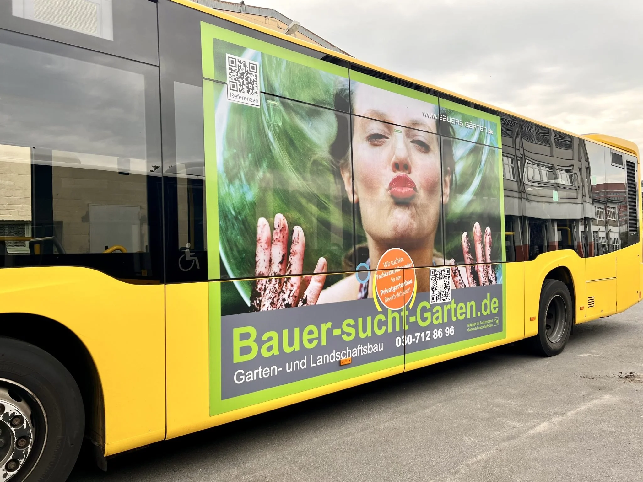 Buswerbung, die wirkt: Setzen Sie auf Werbung auf Bussen > One Day