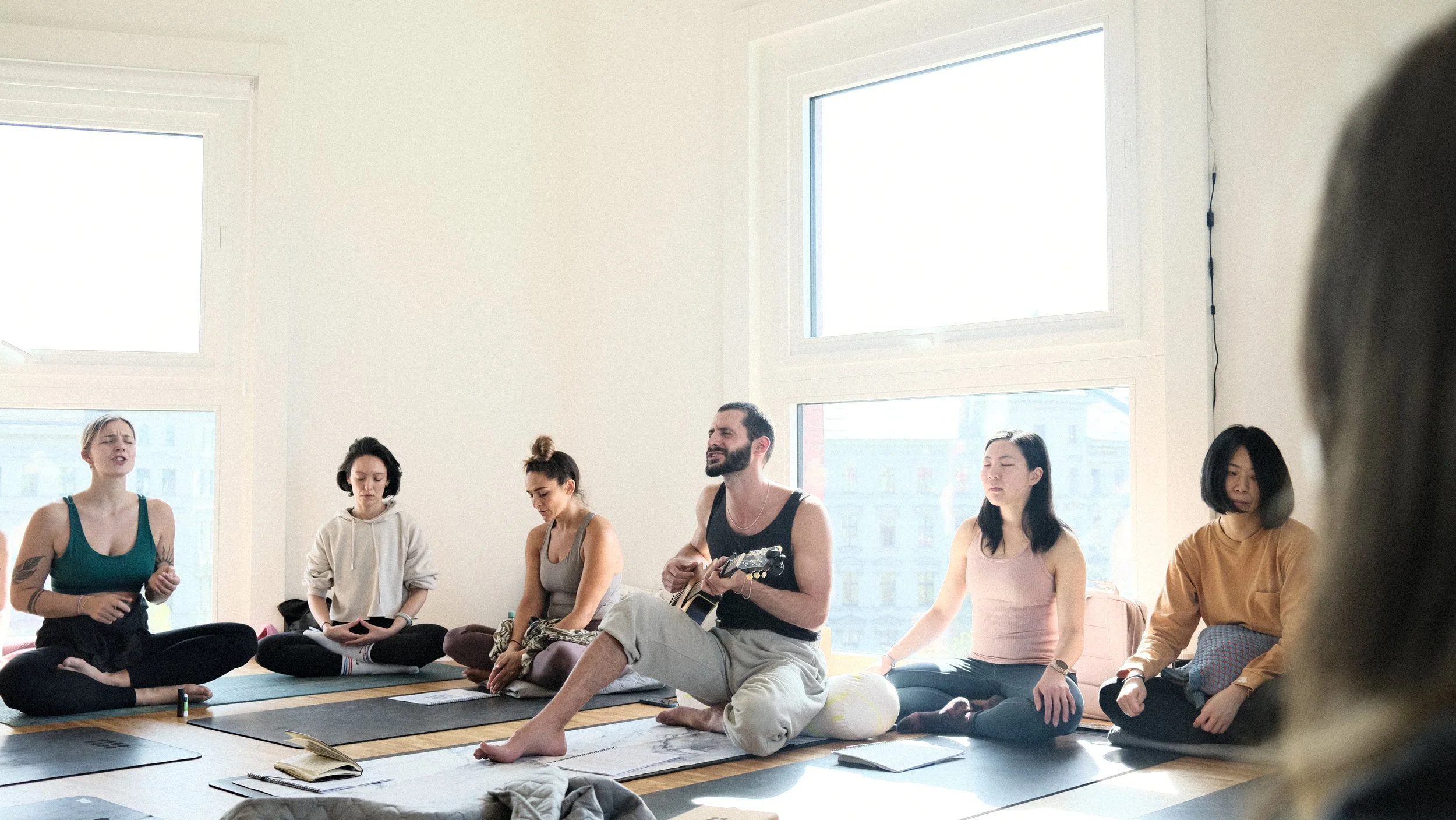 30H YTT With Alex Perez - The Teacher’s Voice 