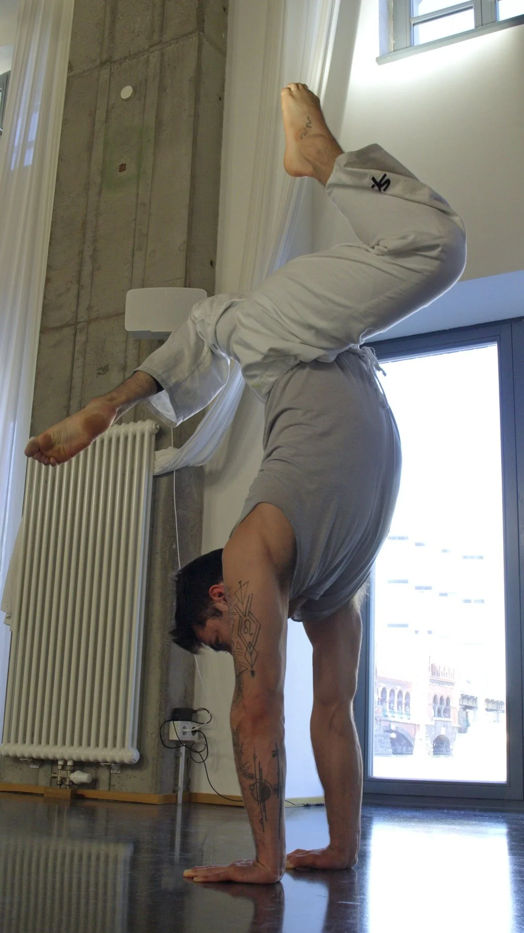 15H Handstand Training mit Equihua in Berlin 15H Handstand Training mit Equihua in Berlin – SHA-LA Academy