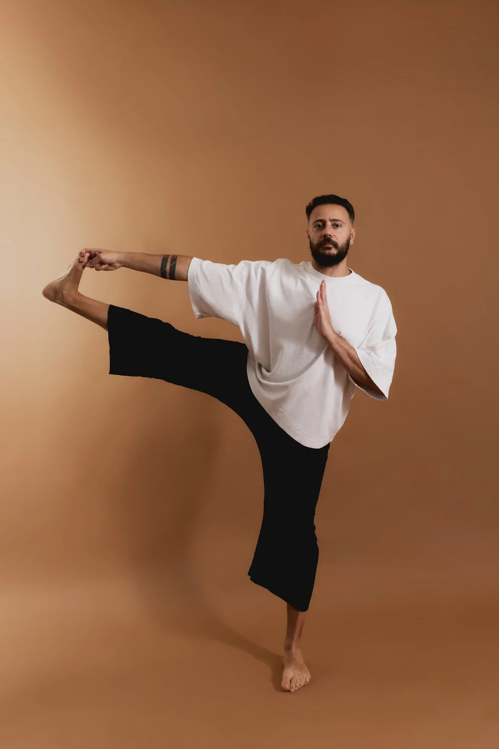 Shahed Naji Shahed Naji, Mitgründer und Yogalehrer bei SHA-LA Studios Berlin