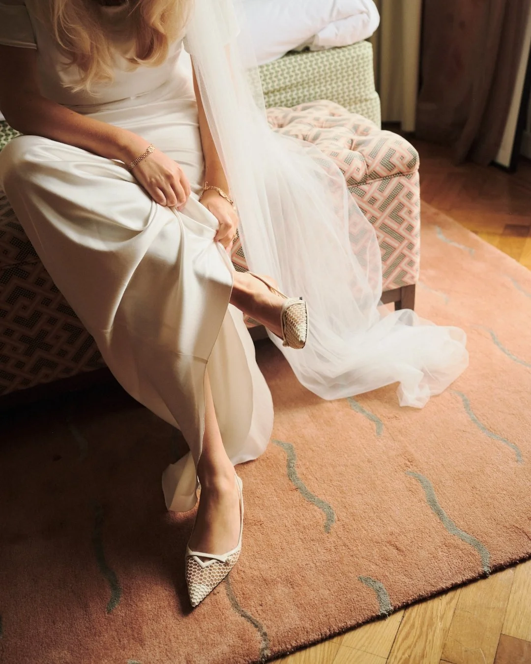 When documenting weddings, I have come to appreciate capturing the small moments just as much as the big ones. Letting colors, light and composition tell pieces of your story that would otherwise slip away unnoticed.

Br&ouml;llopsfotograf Stockholm,