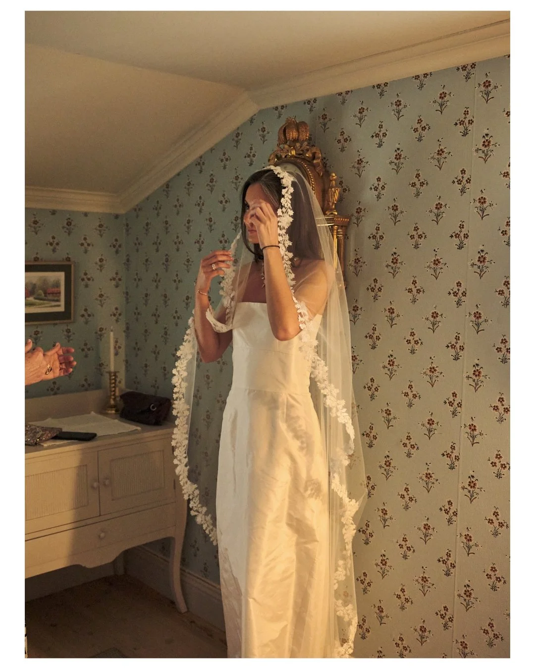 It is not that I don't care about perfect lighting conditions, but I care even more about how you experience your day.

Rebecca &amp; Erik was planning on a having something close to a &quot;first look&quot; moment outside the church. However, once w