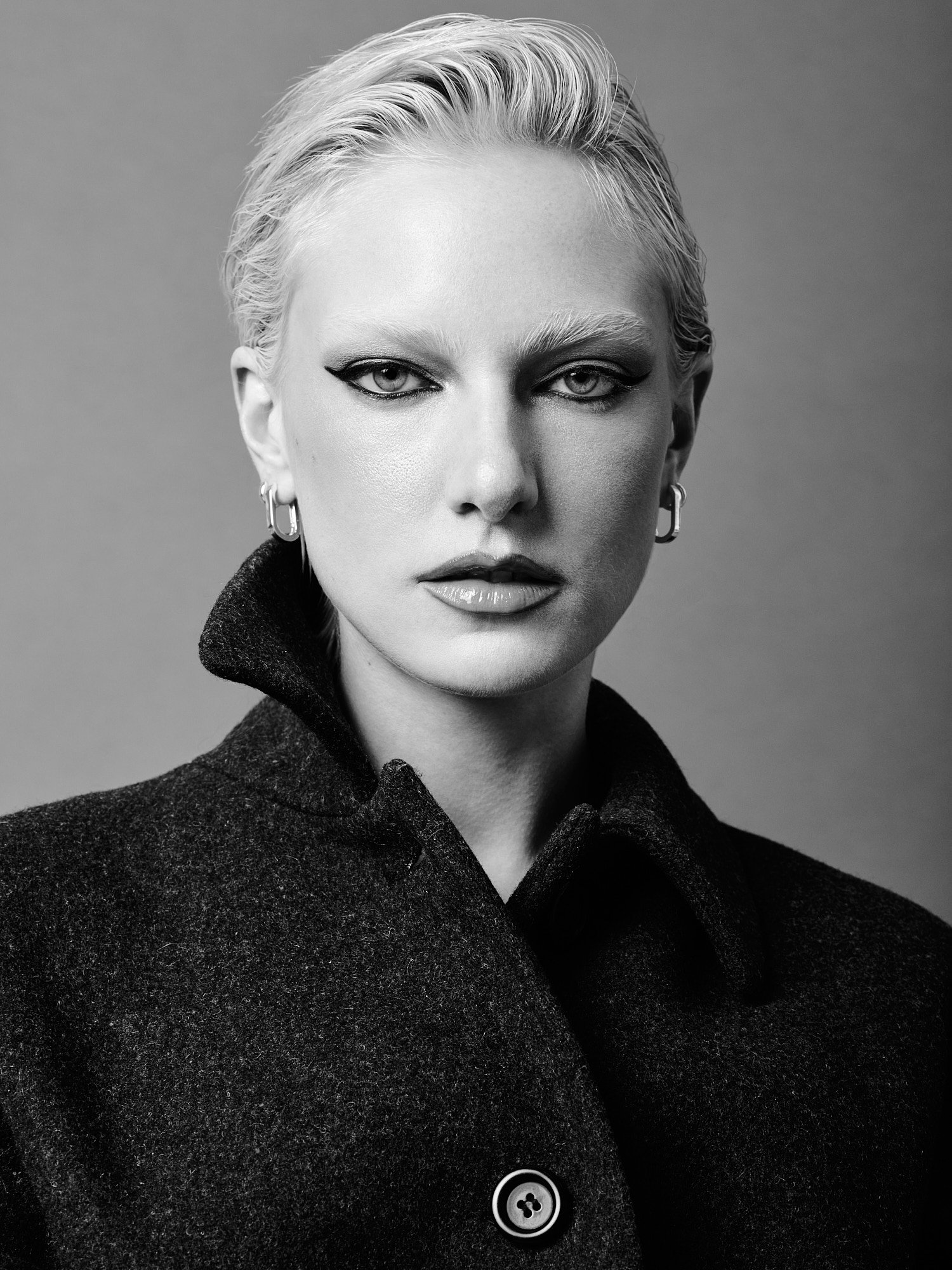 260104_GrayBeyer_0419_BW_C (1).jpg